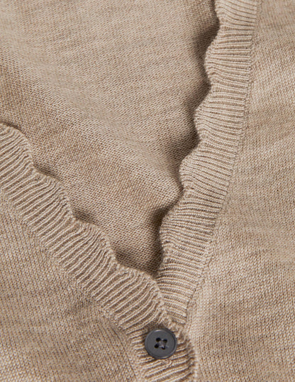 Merinocardigan mit Muschelborte-Nerzbraun Melange