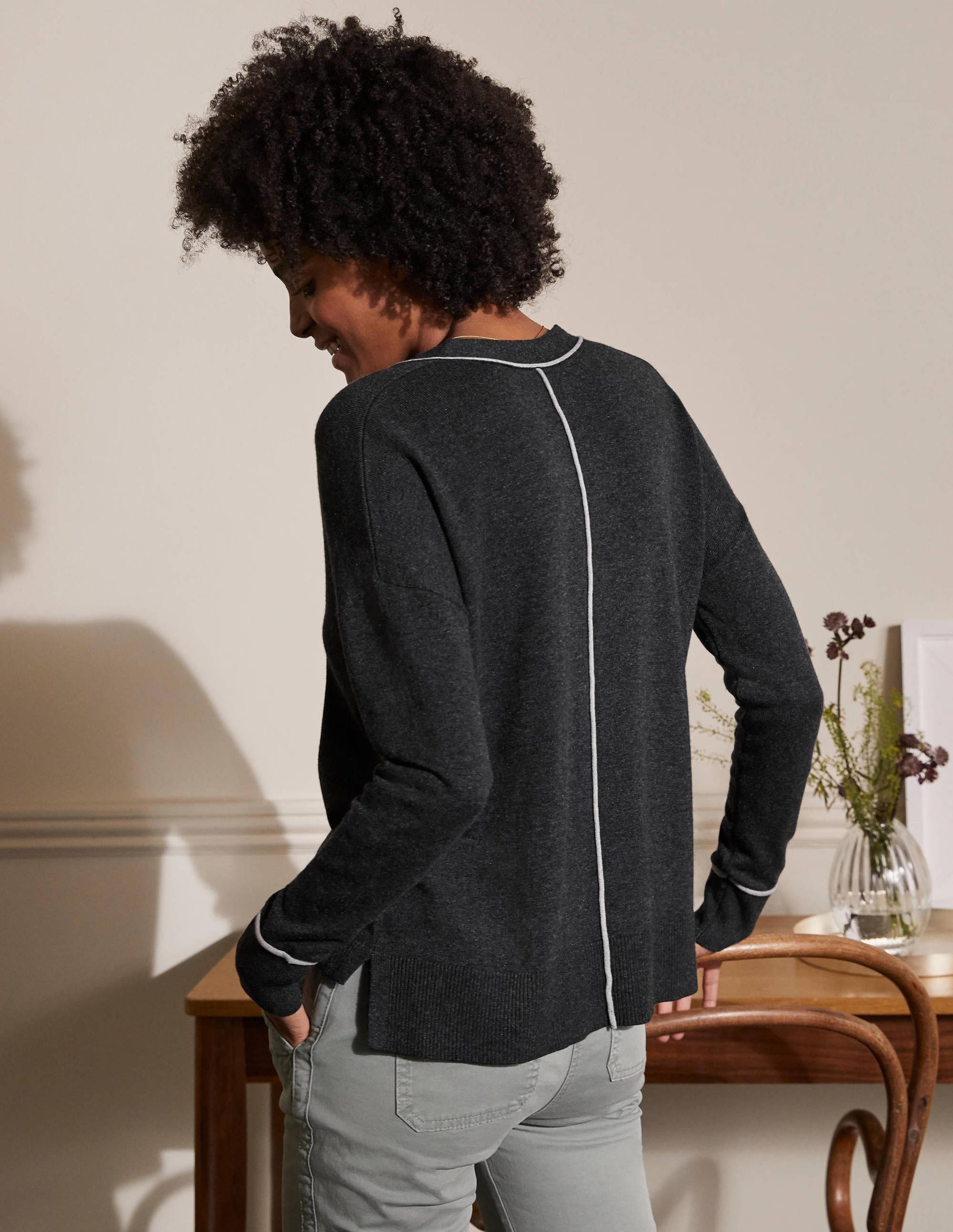 Lässiger Cardigan mit V-Ausschnitt-Anthrazit Melange - Image 3