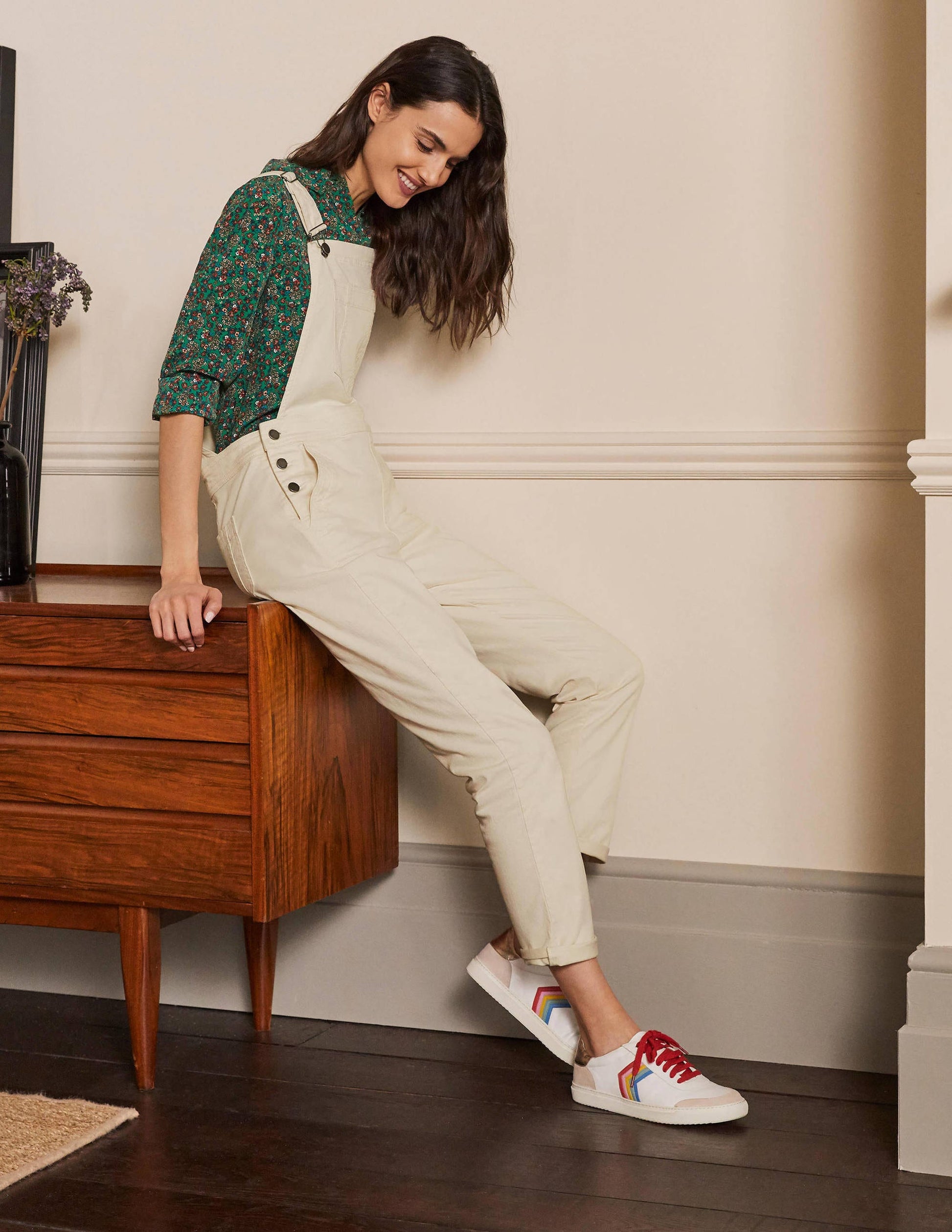 Girlfriend-Latzhose-Ecru-4