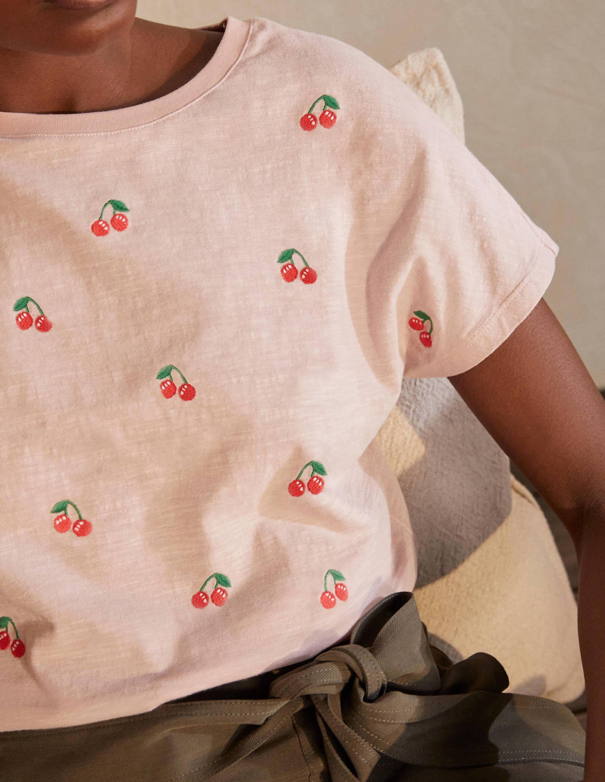 T-shirt Lena brodé en jersey-Milkshake, cerises-4