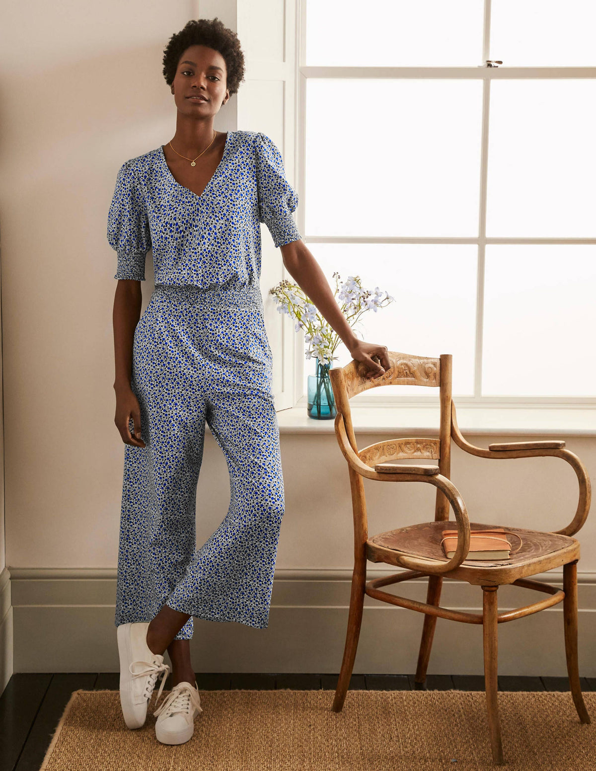 Jumpsuit mit Blousonärmeln-Naturweiß, Getupftes Wiesenmuster - Image 1