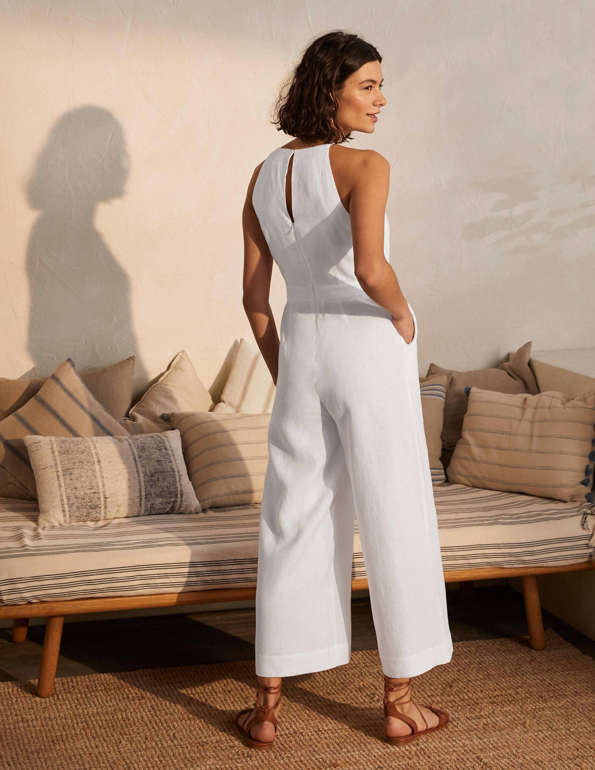 Neckholder-Jumpsuit aus Leinen-Weiß-2