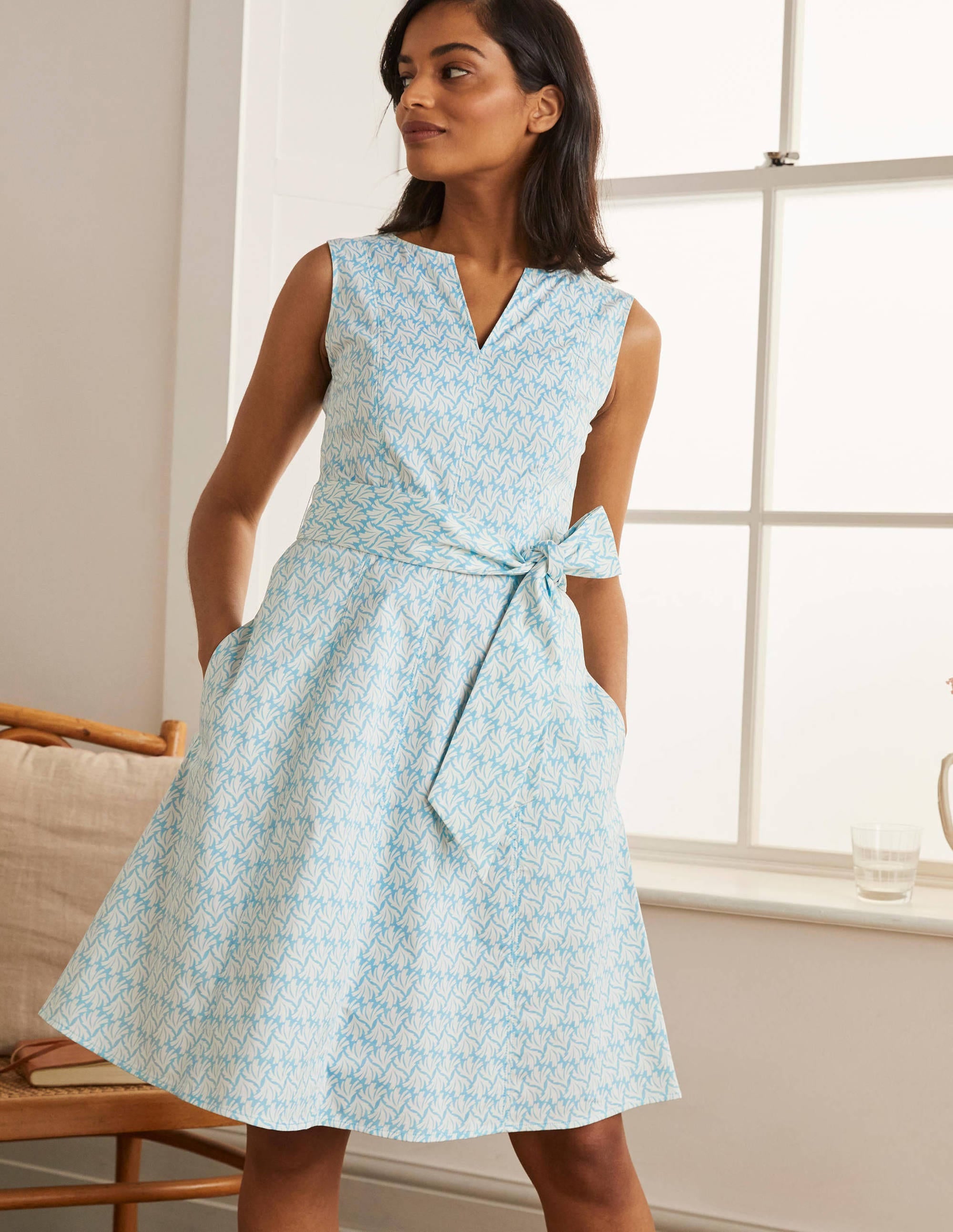 Robe Mischa à ceinture-Aigue-marine, motif Swaying Coral - Image 1