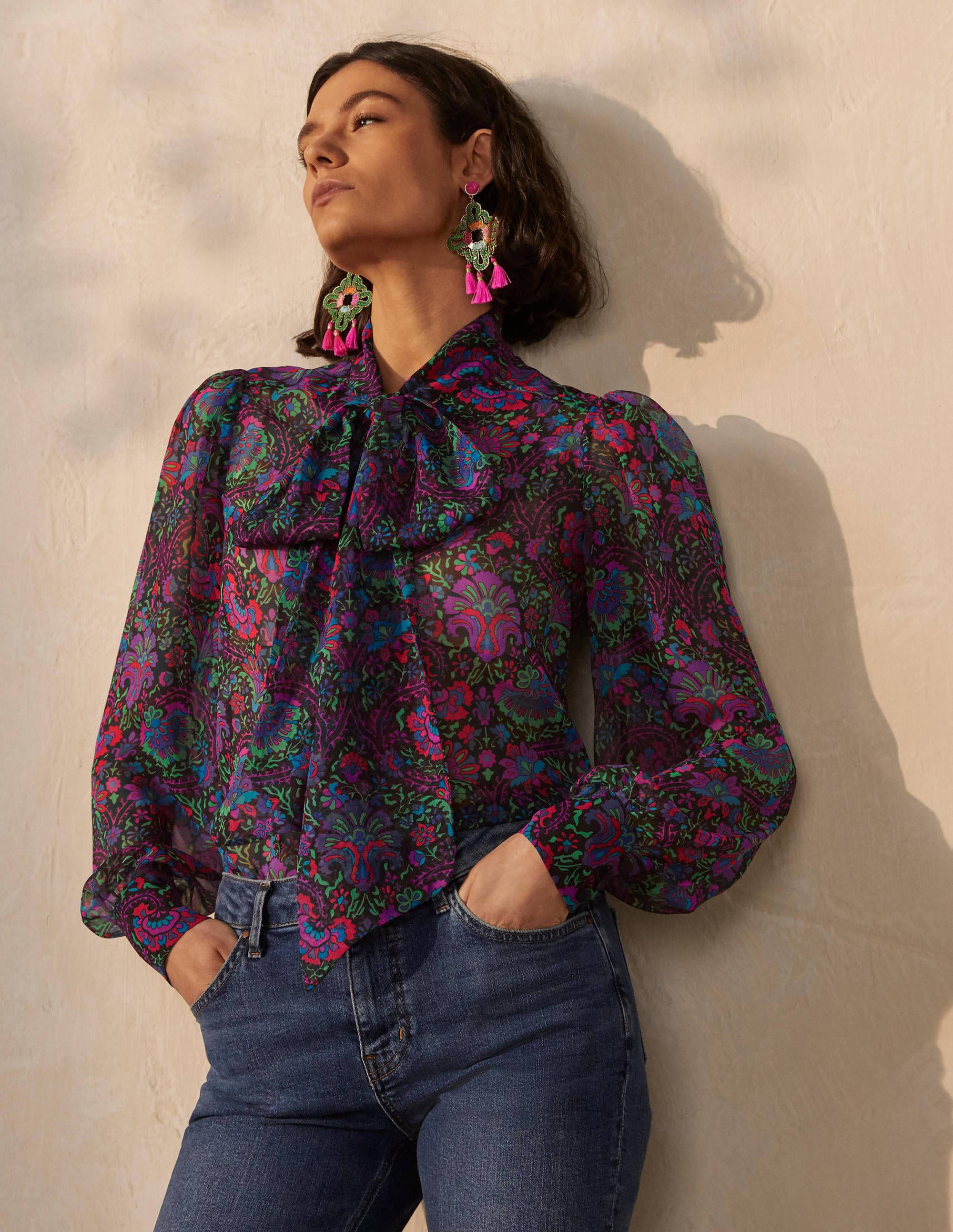 Blouse Rosaline en soie-Bleu marine foncé, motif Opulent Bloom - Image 4