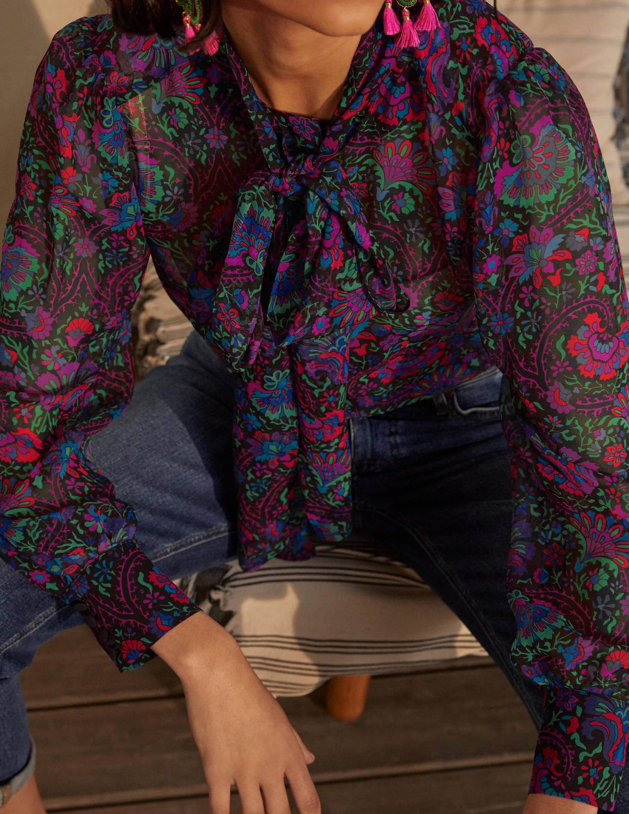 Blouse Rosaline en soie-Bleu marine foncé, motif Opulent Bloom - Image 1