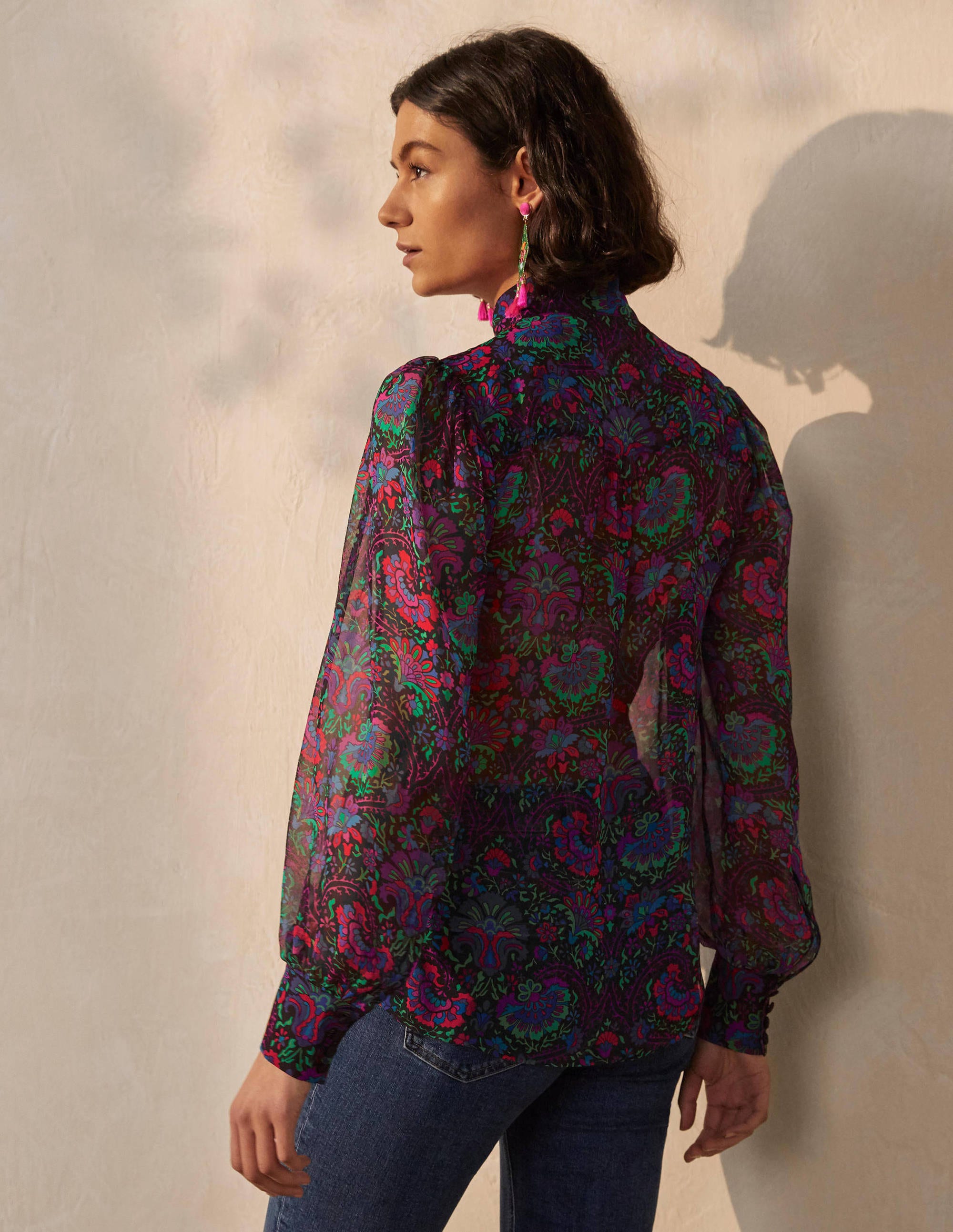 Blouse Rosaline en soie-Bleu marine foncé, motif Opulent Bloom - Image 2