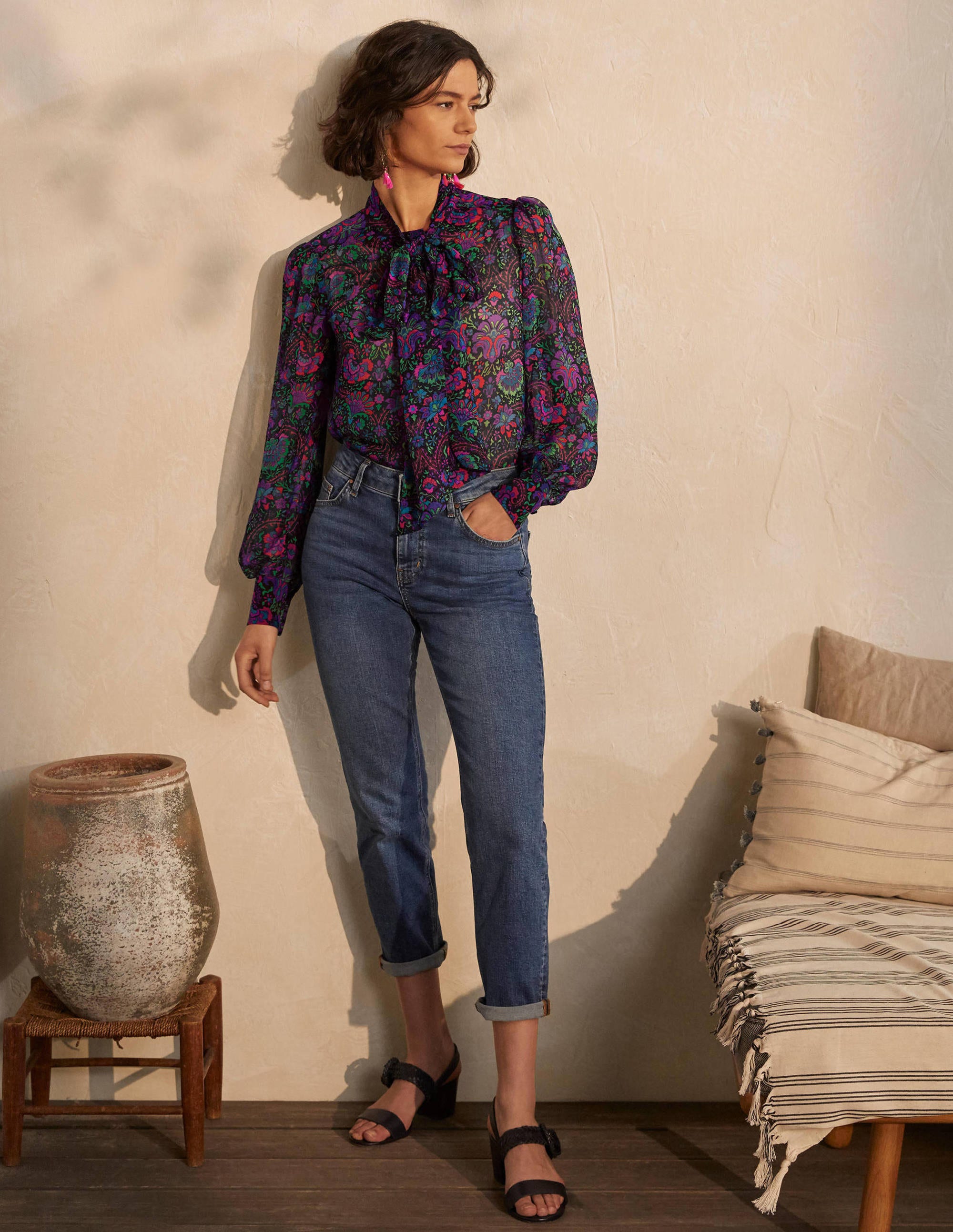 Blouse Rosaline en soie-Bleu marine foncé, motif Opulent Bloom - Image 3
