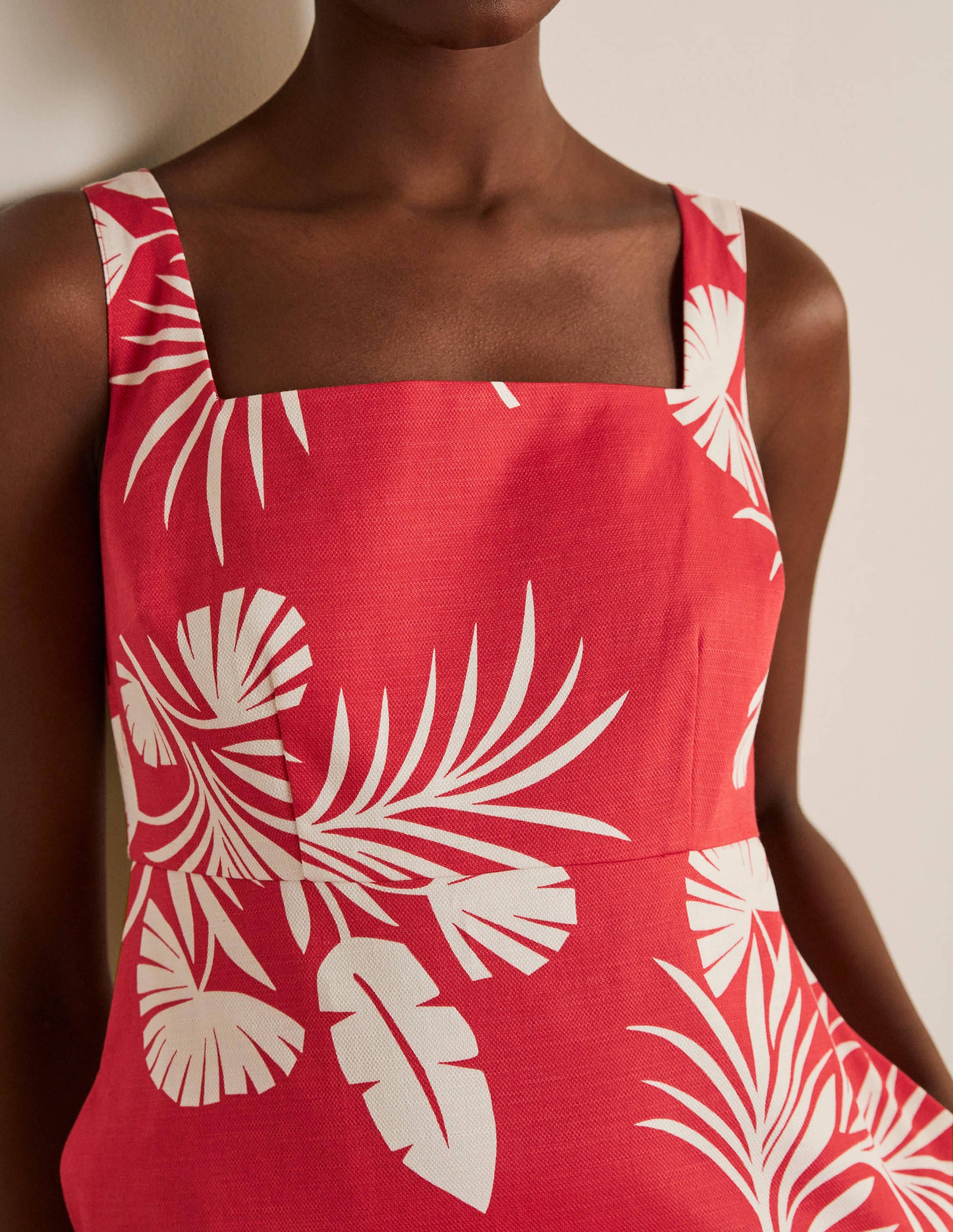 Robe fourreau Yolande-Rouge cerise, motif Jungle Bouquet - Image 3