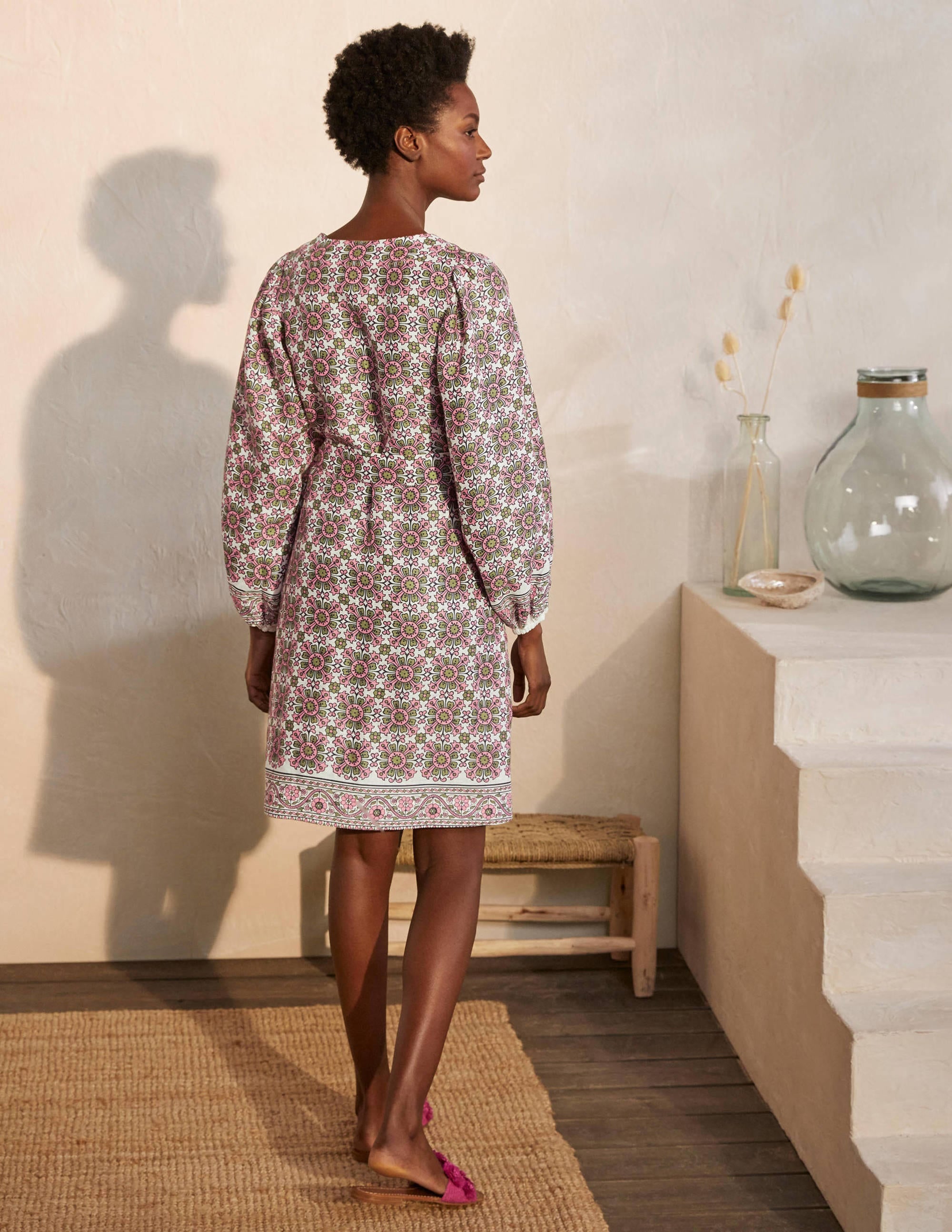 Robe Bridget en lin à ceinture-Ivoire et azalée, tuile flore - Image 3