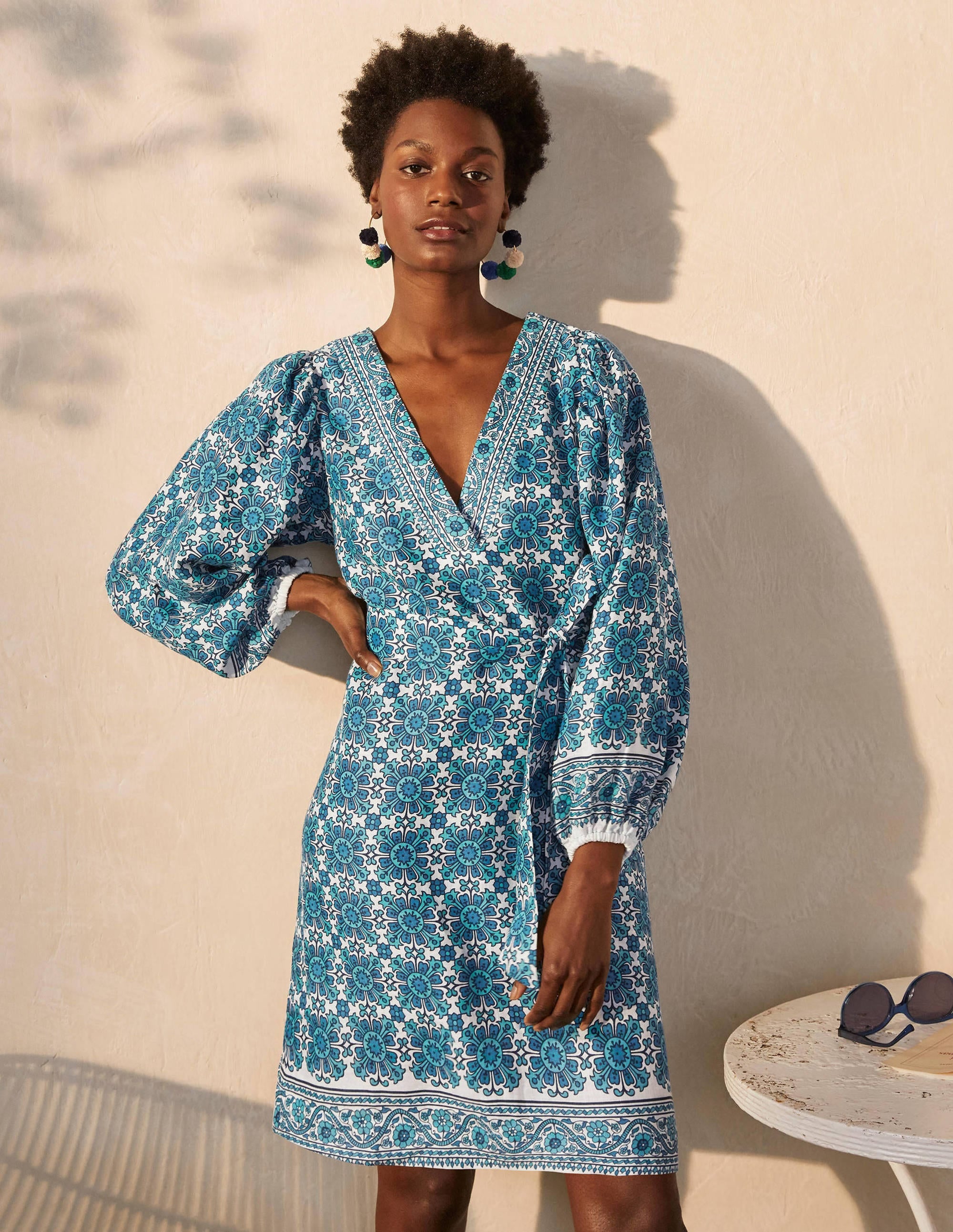 Robe Bridget en lin à ceinture-Océan Indien, tuile flore - Image 4