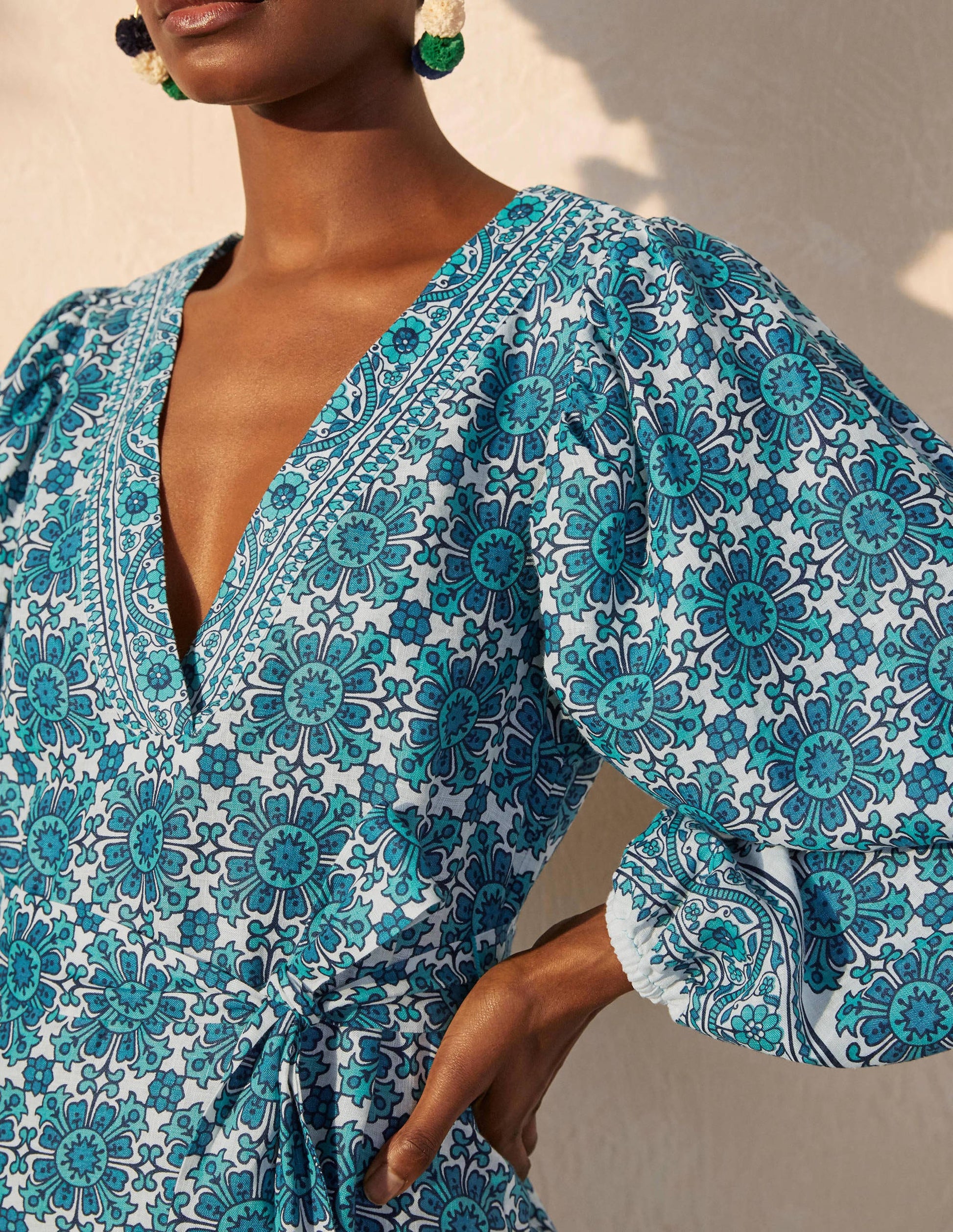 Robe Bridget en lin à ceinture-Océan Indien, tuile flore-1