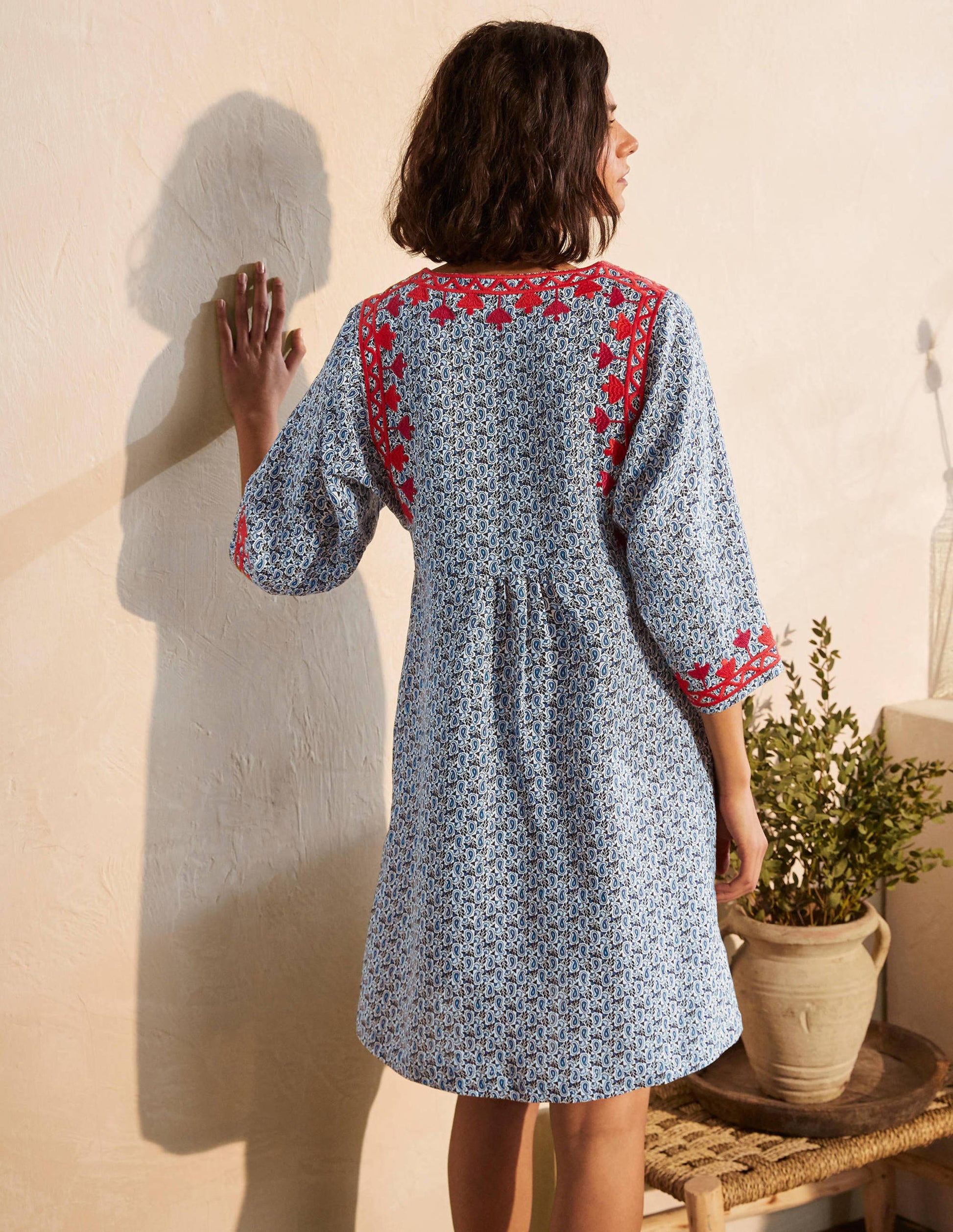 Robe brodée en lin-Ivoire, motif Pretty Paisley-2