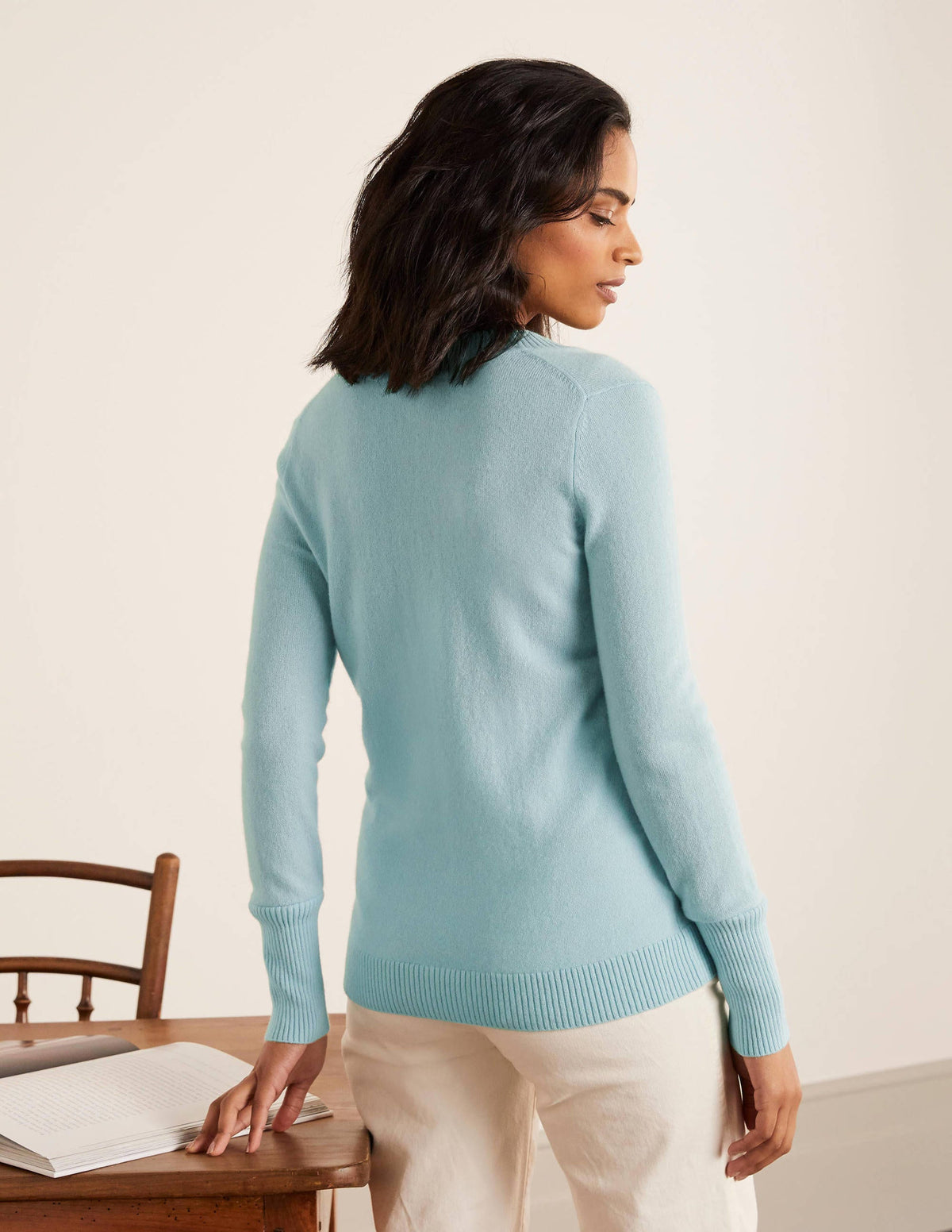 Oakley Kaschmirpullover mit V-Ausschnitt-Türkis - Image 3
