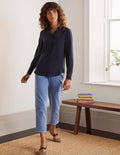 Blouse sans col en soie-Bleu marine