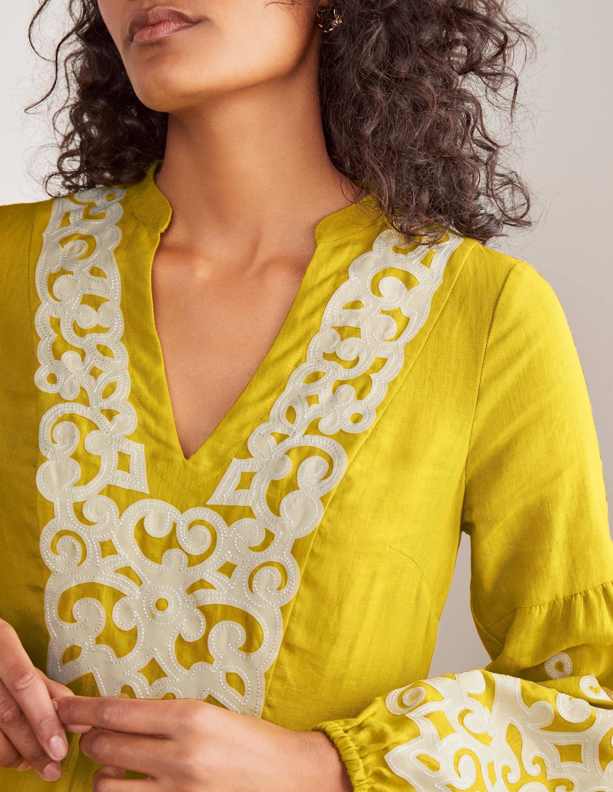 Robe Leonie en lin-Chartreuse - Image 3