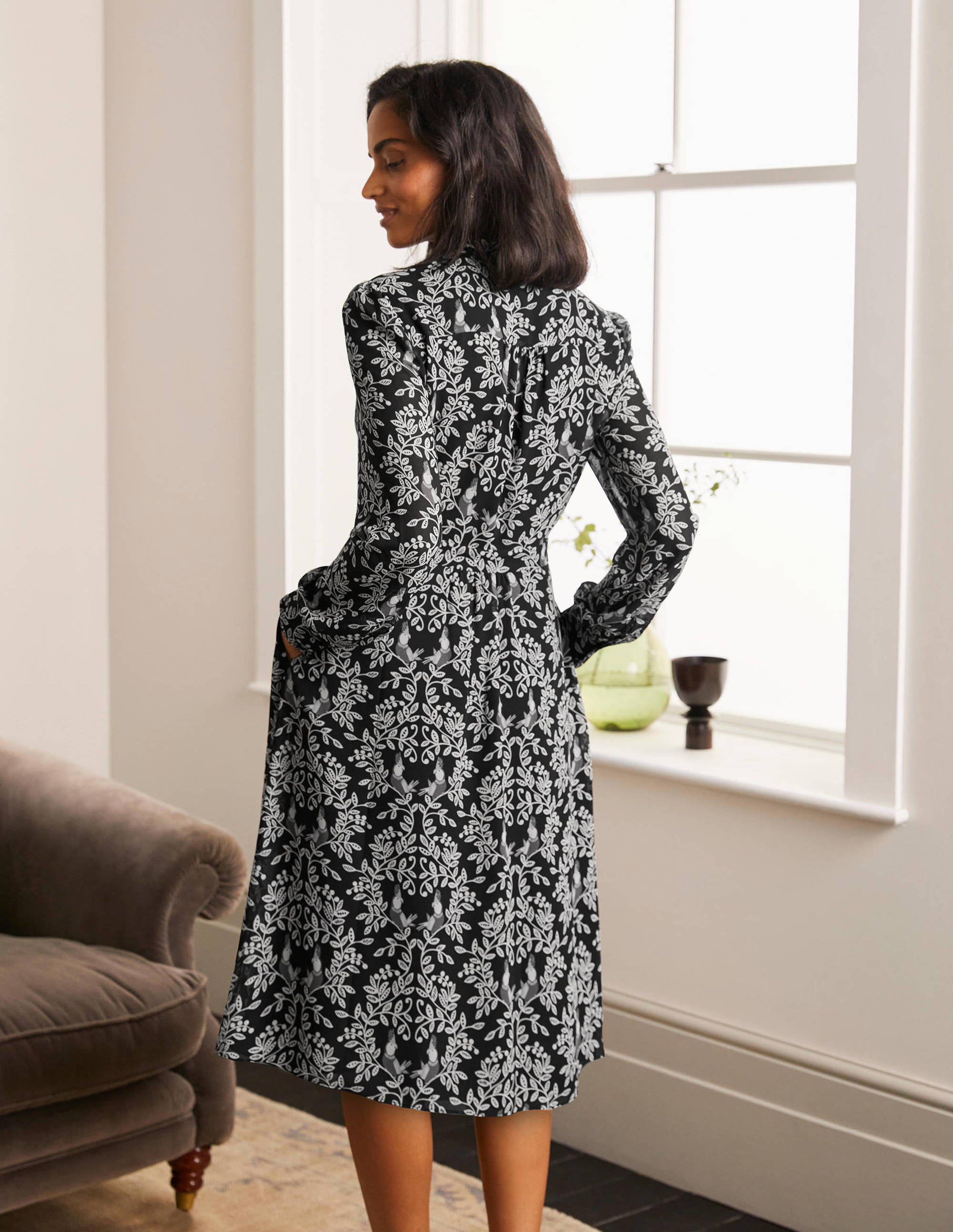 Robe-chemise Sylvia-Noir, motif Parrot Paradise - Image 2