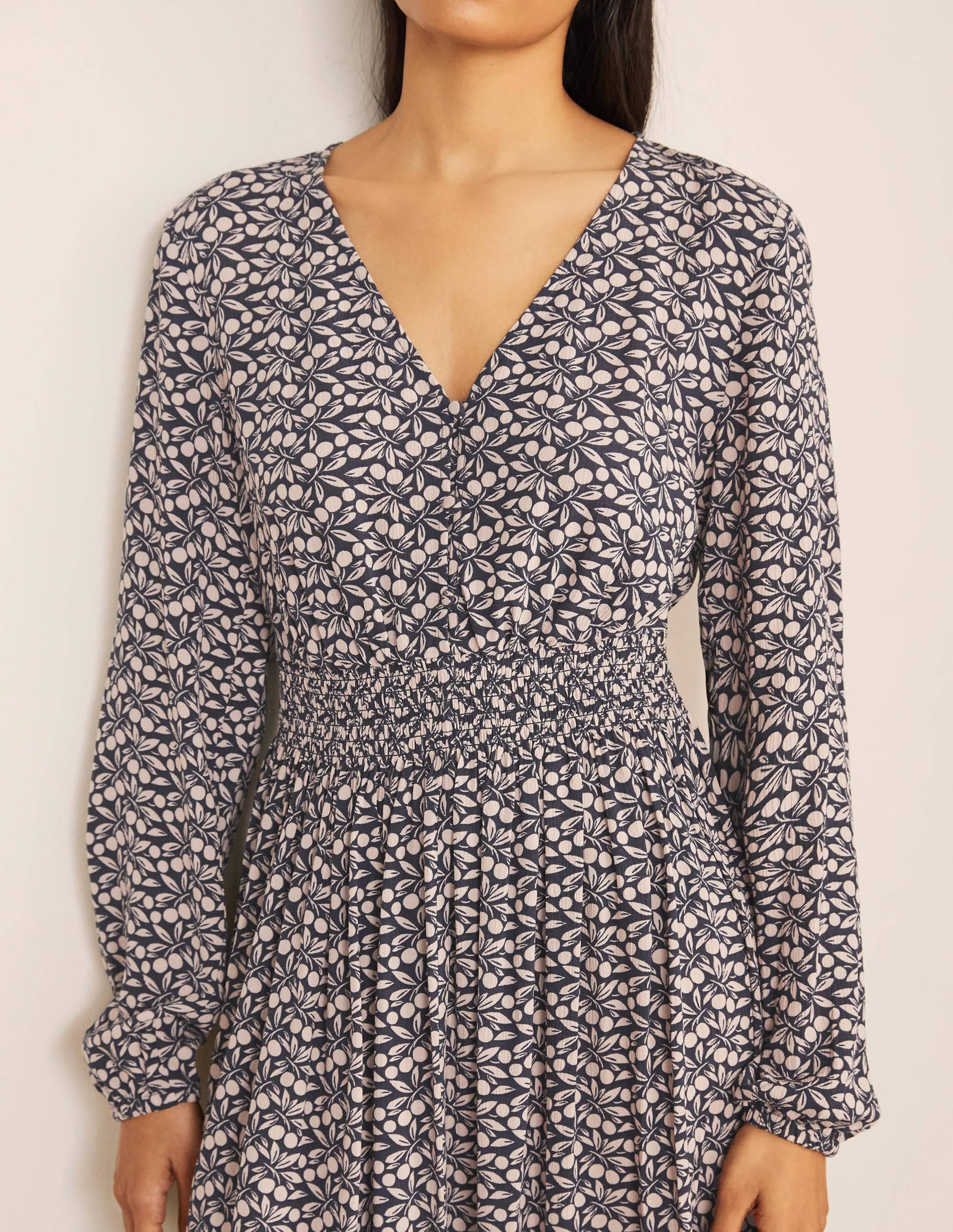 Susannah Smokkleid-Navy, Beerenzweig - Image 3