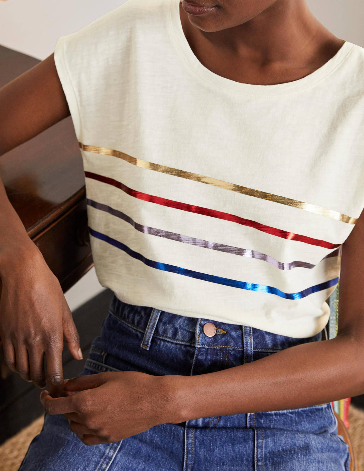 Robyn Jersey-T-Shirt-Regenbogen-Folienstreifen - Image 4