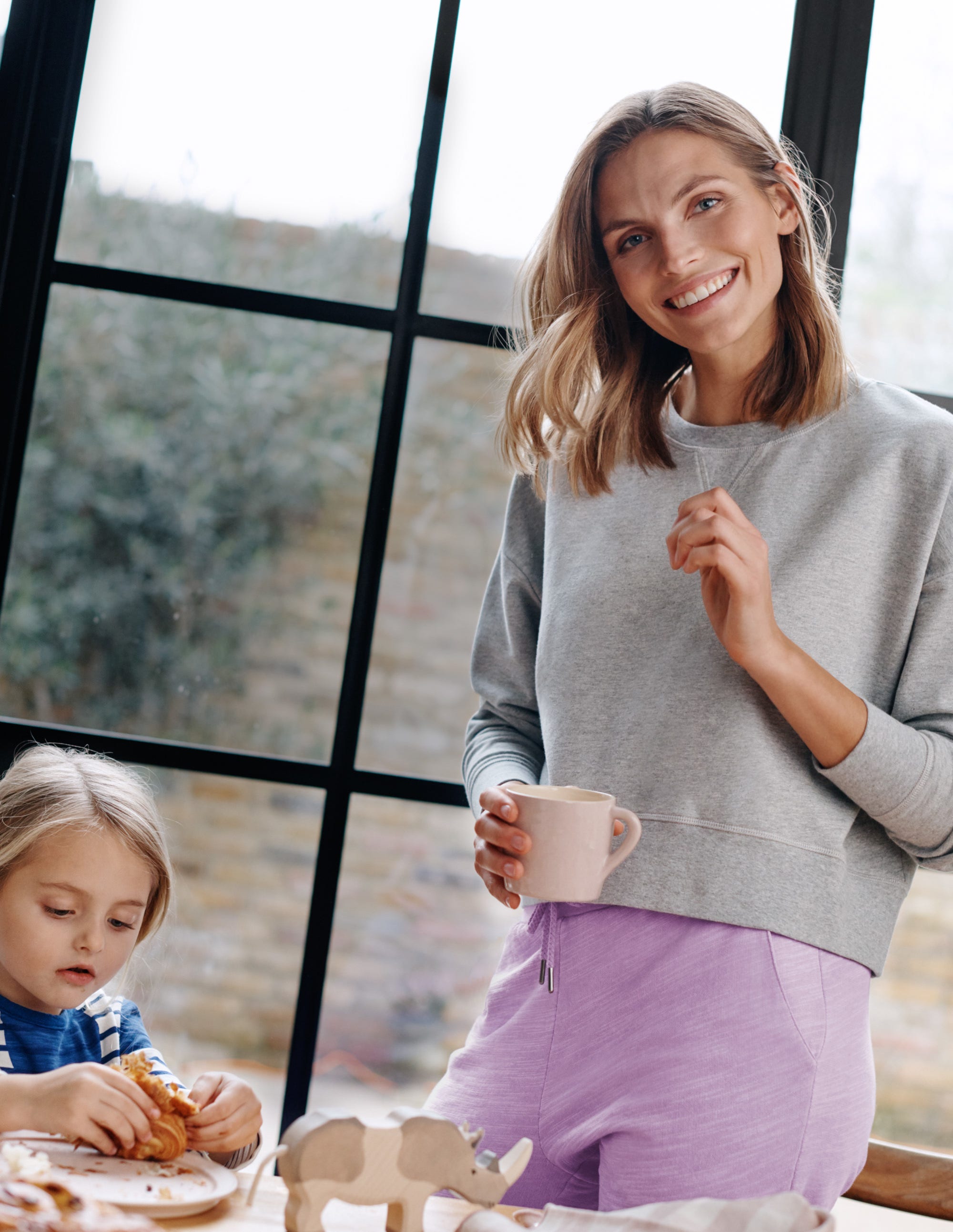 Kurz geschnittenes Sweatshirt-Grau Meliert - Image 7