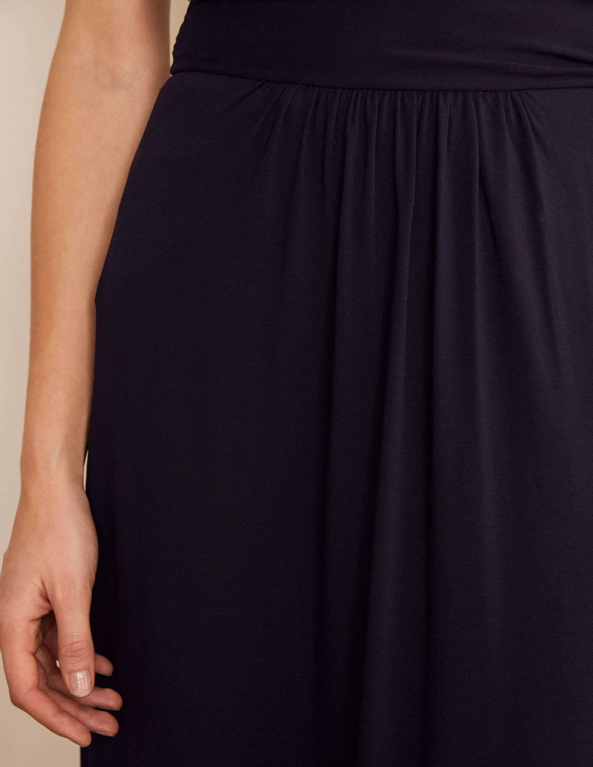 Ruched Waist Skirt-Navy - Image 4