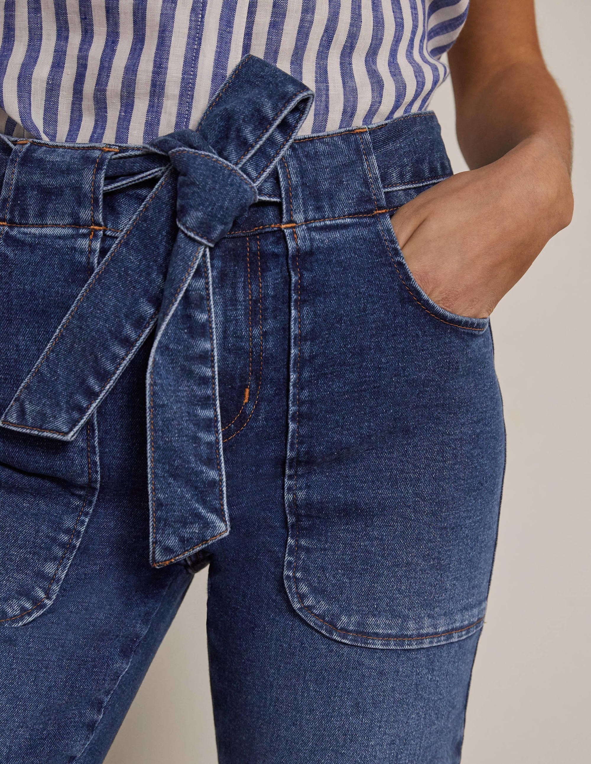 Patch Pocket Girlfriend Jeans-Mid Vintage - Image 4