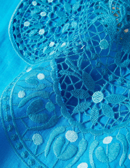 Fleur Leinenkleid mit Stickerei-Lagunenblau-6