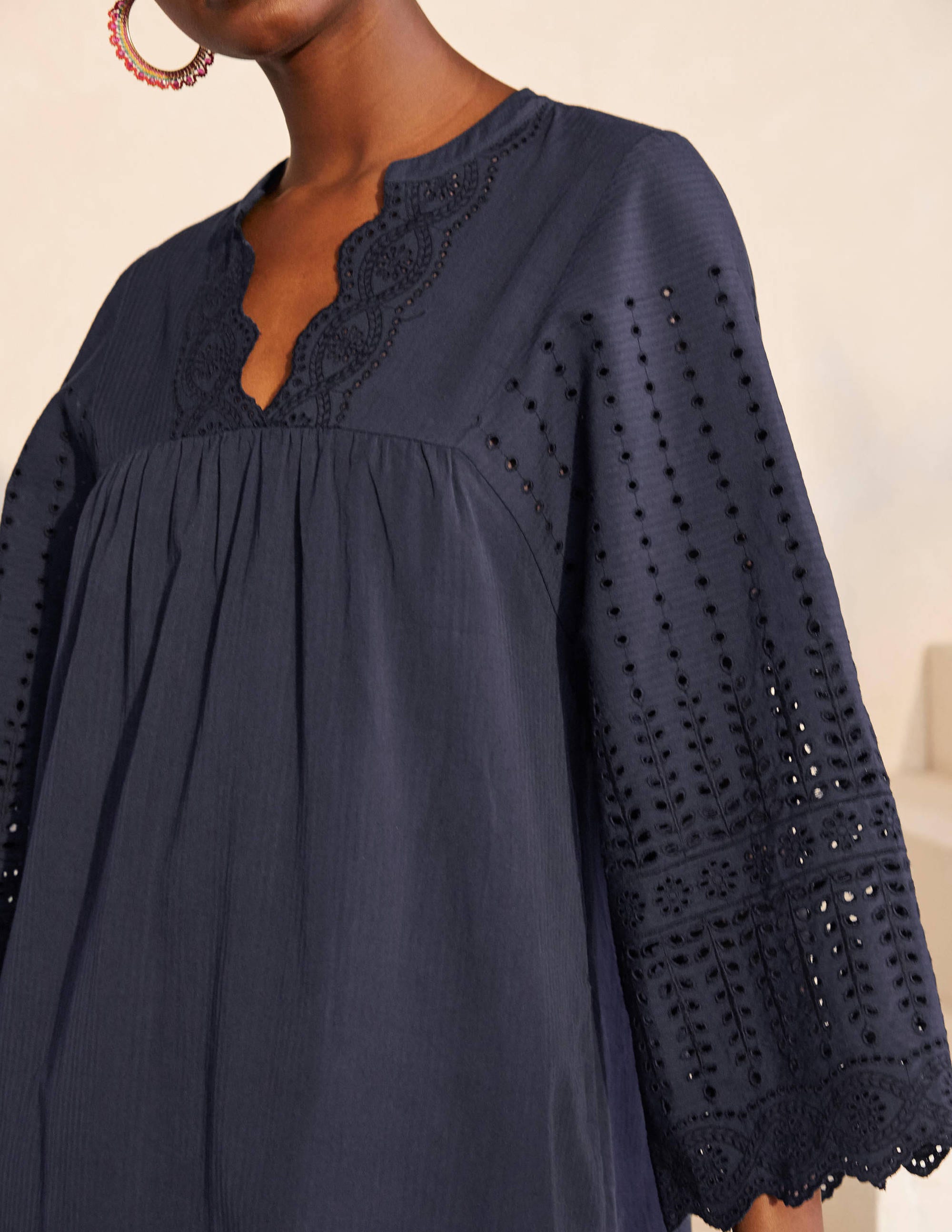 Robe Erin en coton et broderie anglaise-Bleu marine - Image 3