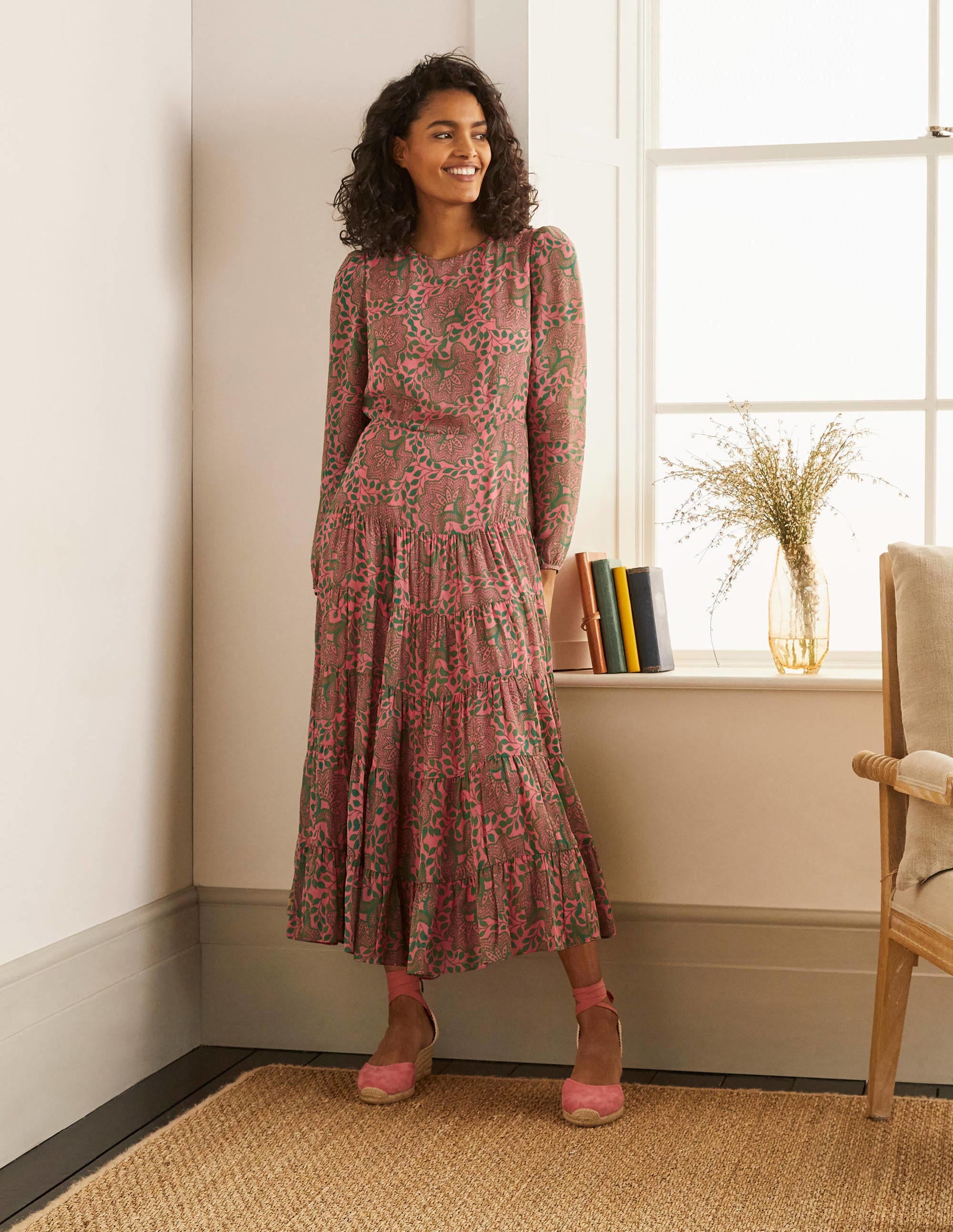 Robe midi Annie volantée-Azalée, motif floral ornementé - Image 1