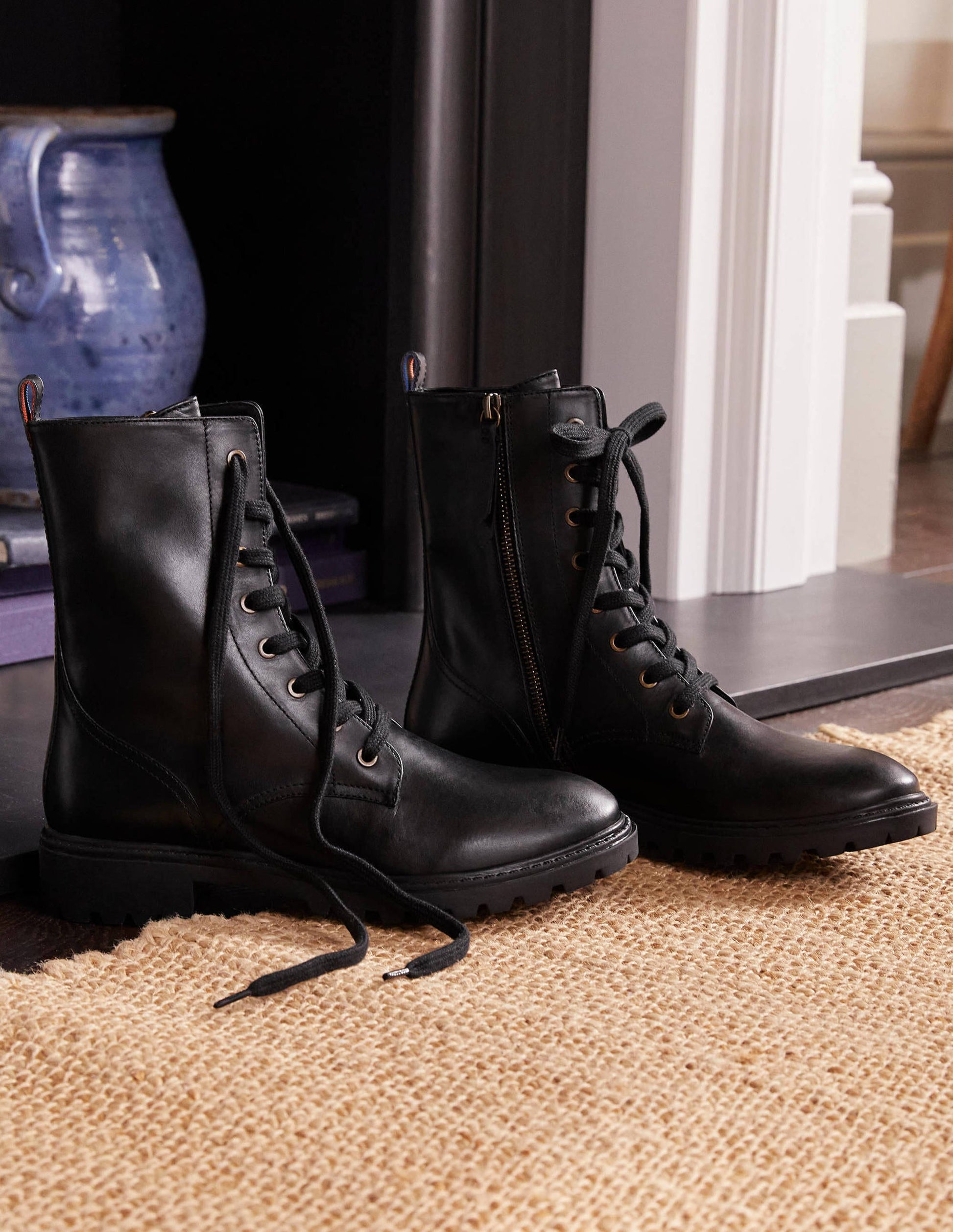 Bottines à lacets-Noir-1