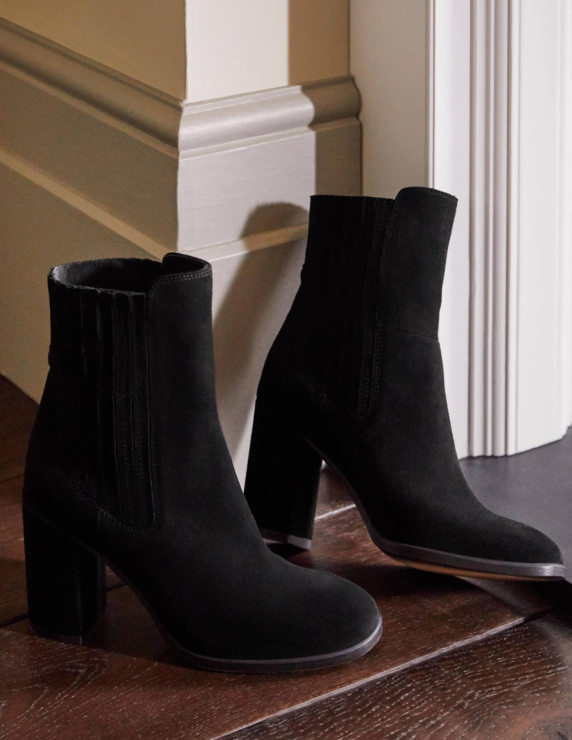 Stiefeletten mit Blockabsatz-Schwarz, Veloursleder-1