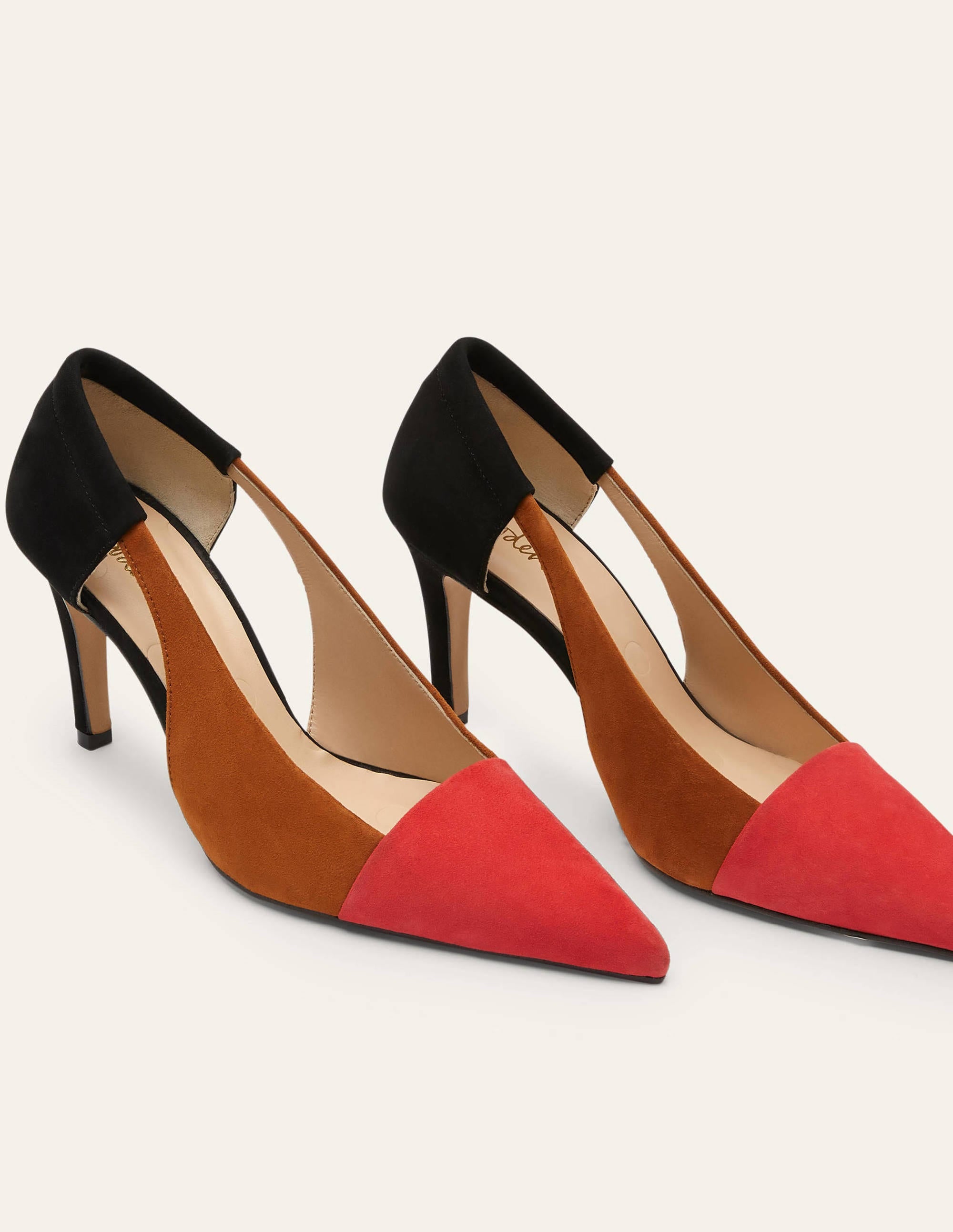 Pumps aus Veloursleder mit Cut-Out-Details-Schwarz/Weihrauch/Paprikarot - Image 1