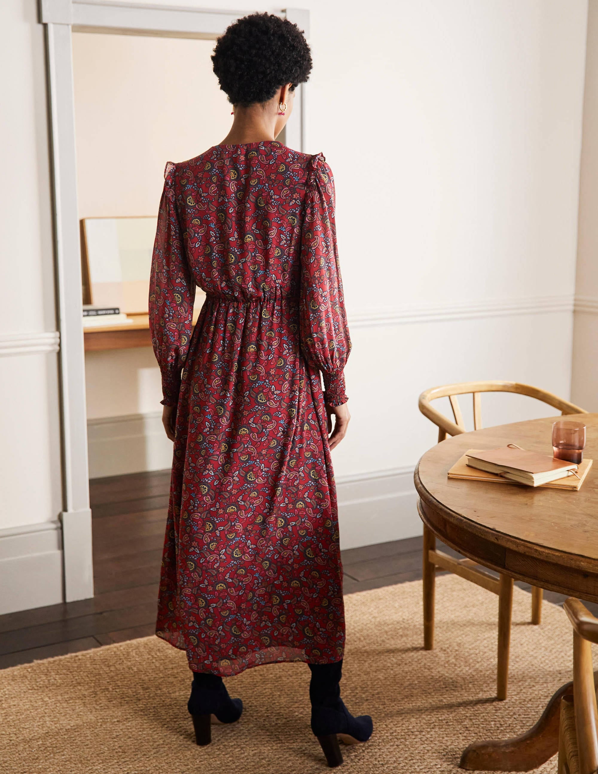 Robe portefeuille midi Becky-Baie hivernale, motif exotique floral - Image 3