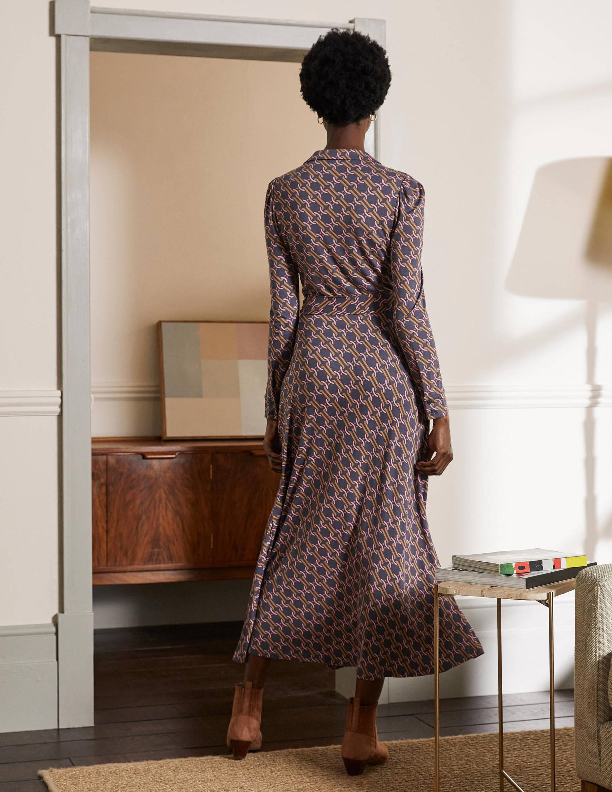 Jersey-Midikleid mit Kragen-Ockergelb, Geometrisches Gliedermuster-3