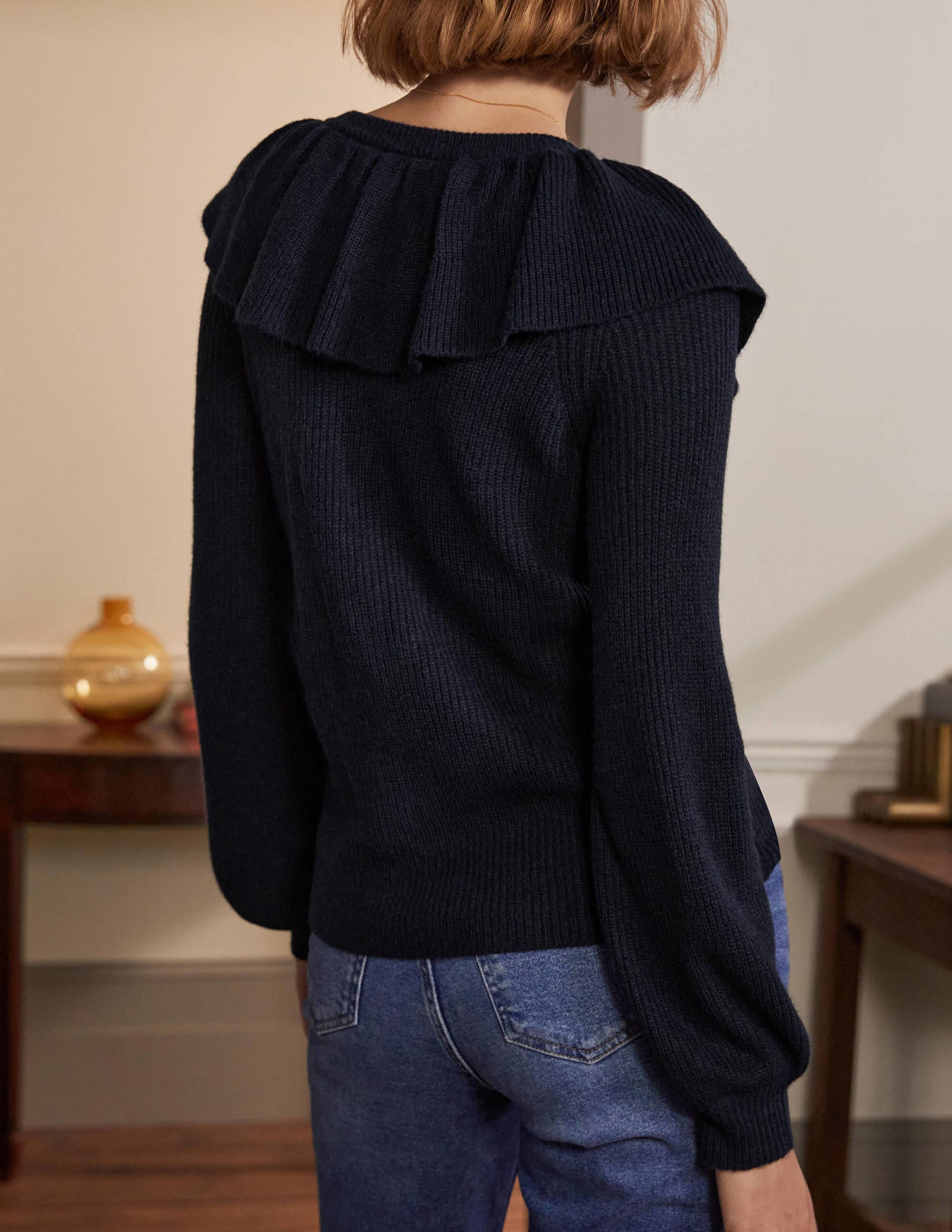 Flauschiger Pullover mit Rüschenkragen-Marineblau - Image 3