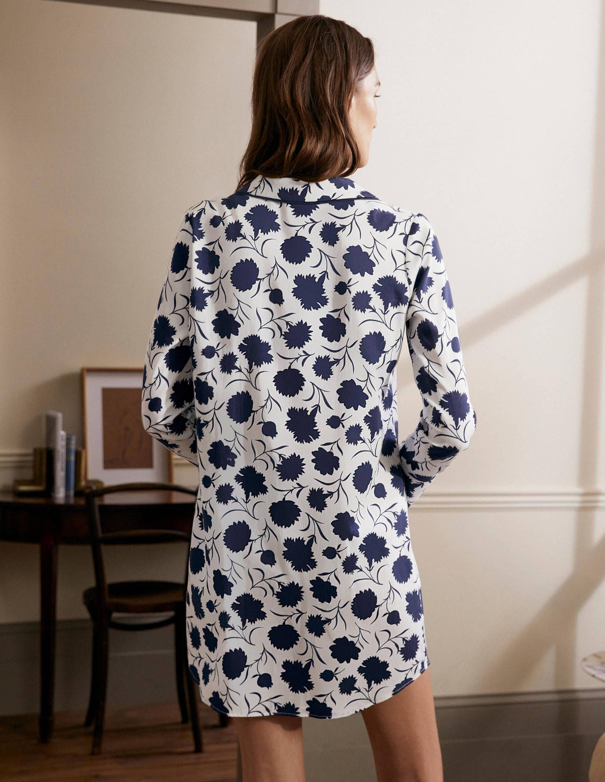 Janie Longline Pyjama Shirt-Ivory, Leafy Bud-2