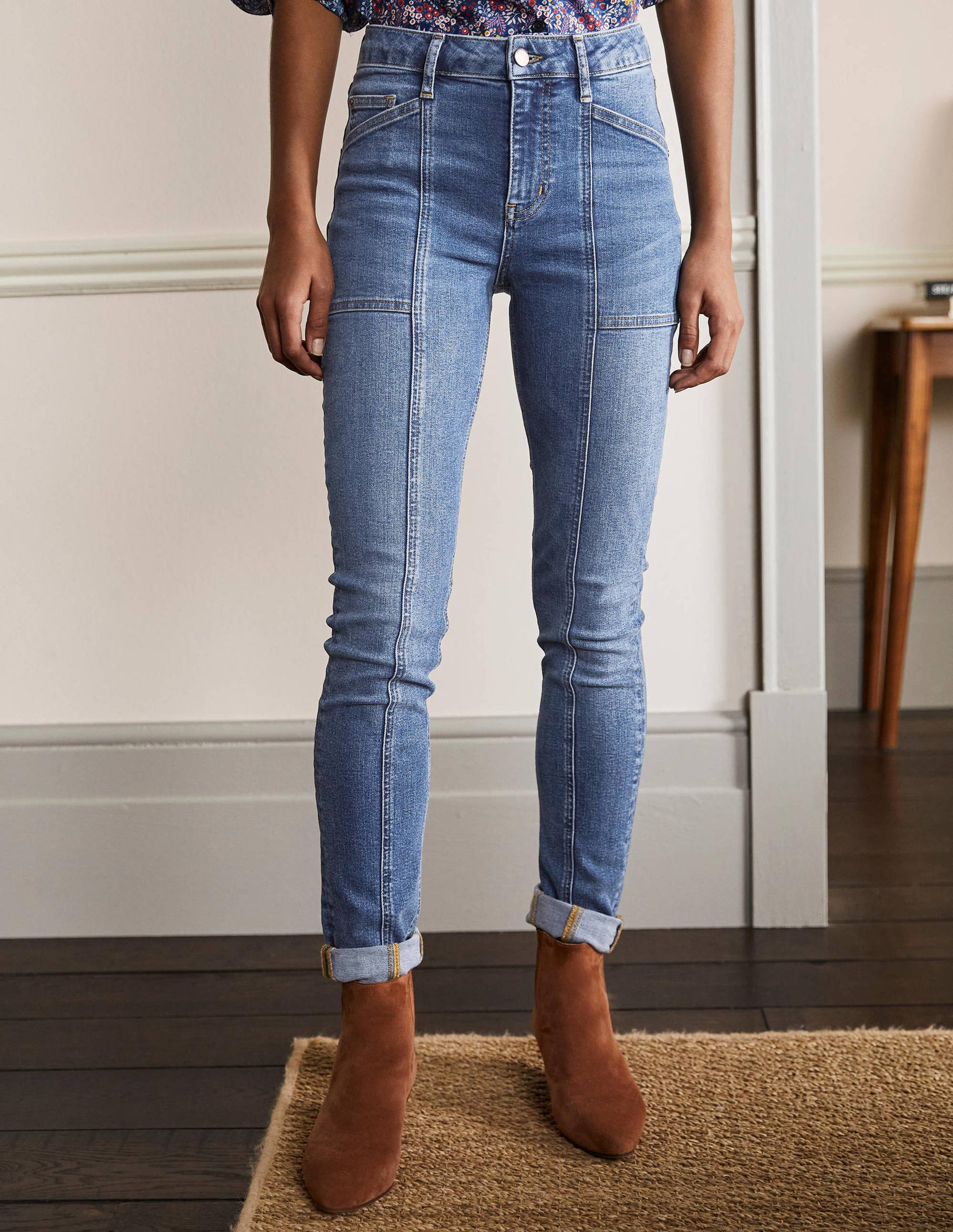 Röhrenjeans mit Ziernähten-Helles Vintageblau-4