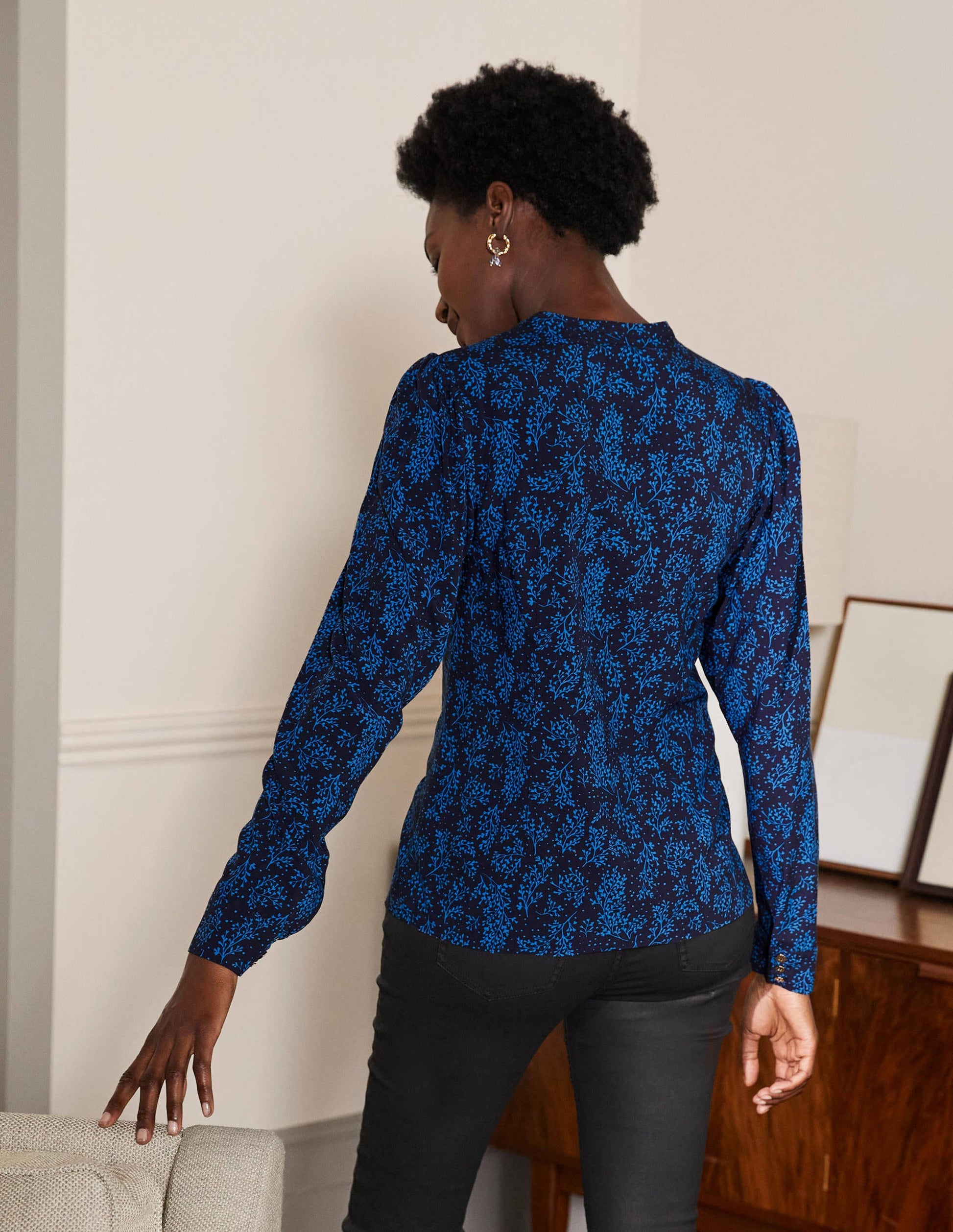 Chemise à manches bouffantes-Motif Leafy Sprig bleu marine/bleu-2