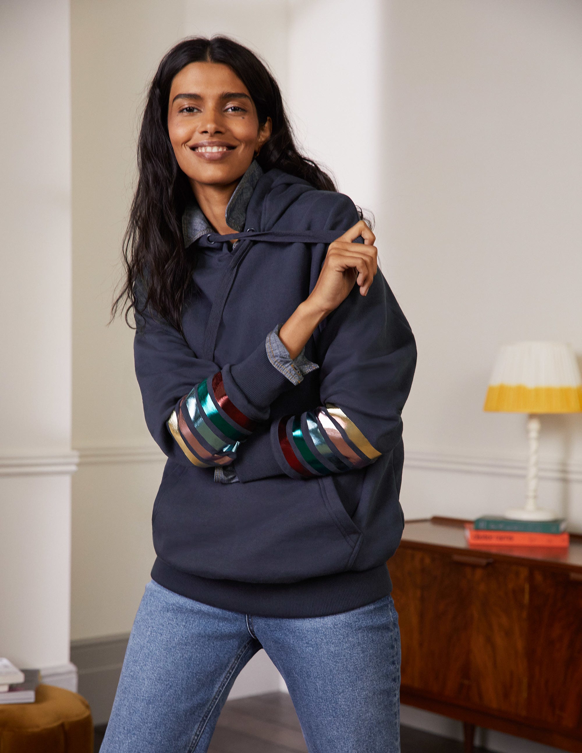 Oversize-Hoodie-Navy/Regenbogenfolie, Bündchen - Image 4