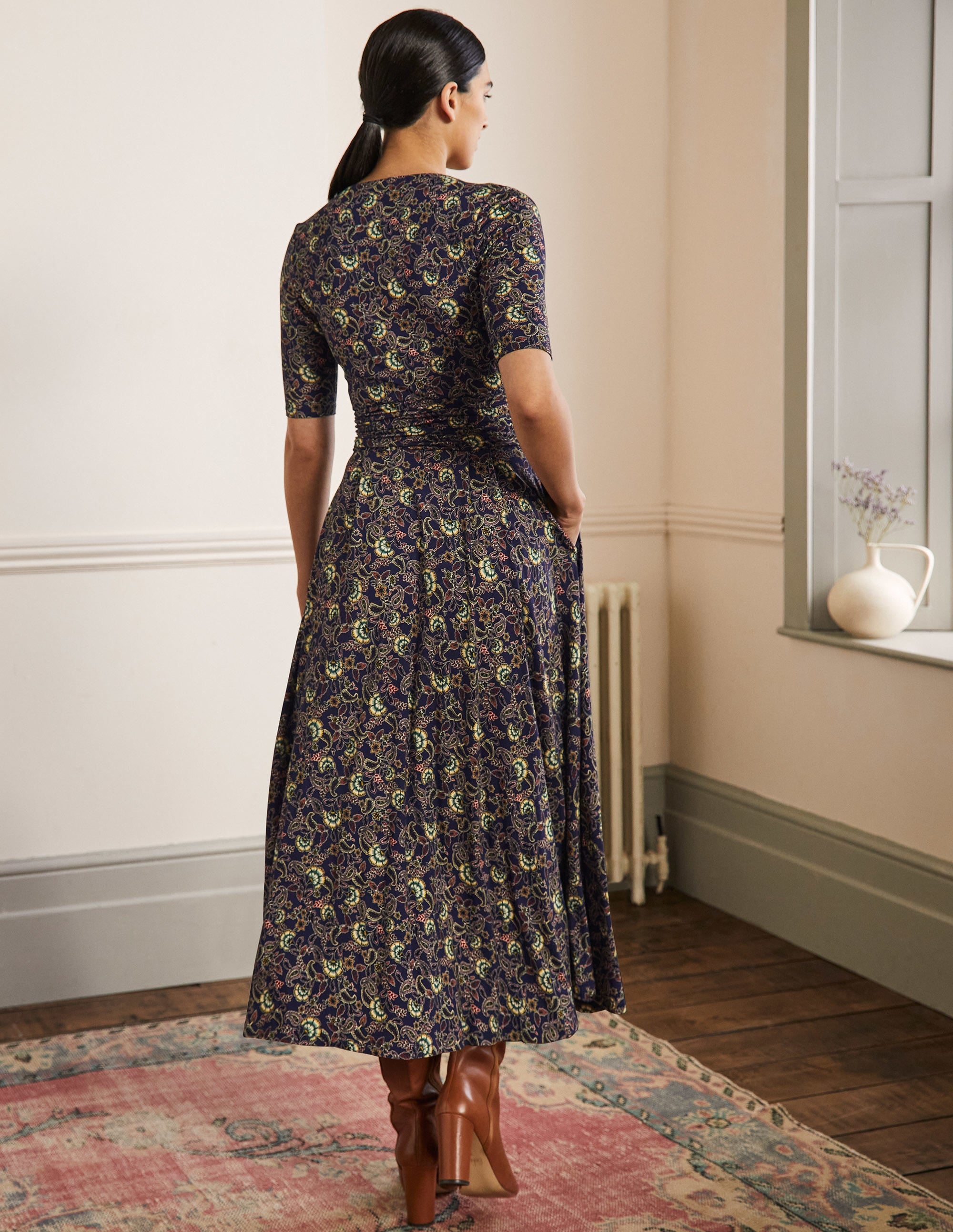 Midikleid aus Jersey mit geraffter Taille-Französisches Navy, Exotisches Blumenmuster - Image 3