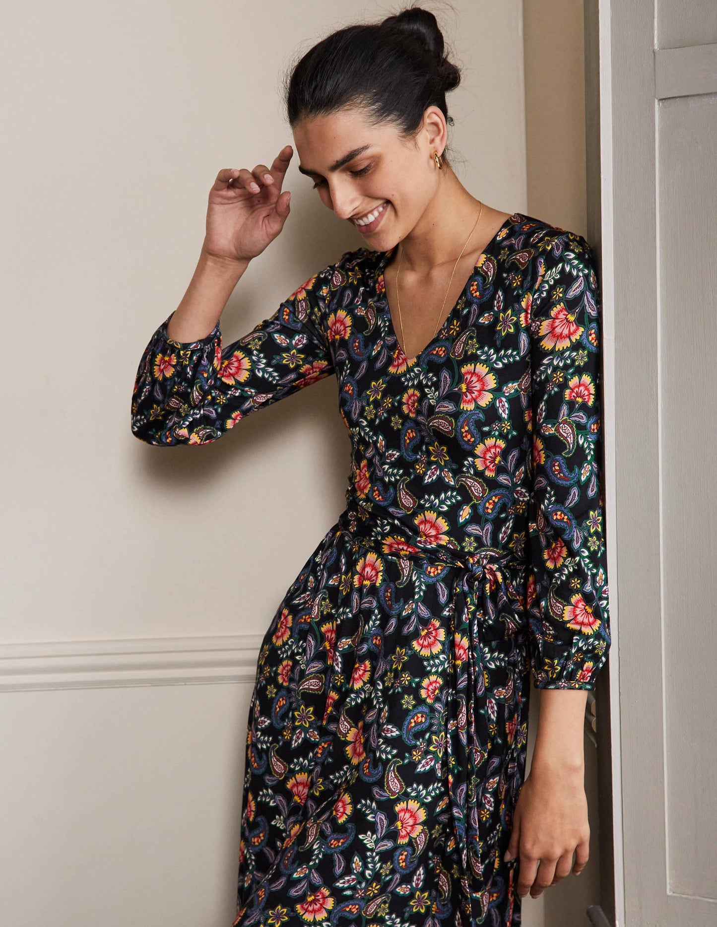 Jodie Jerseykleid-Schwarz, Exotisches Blumenmuster