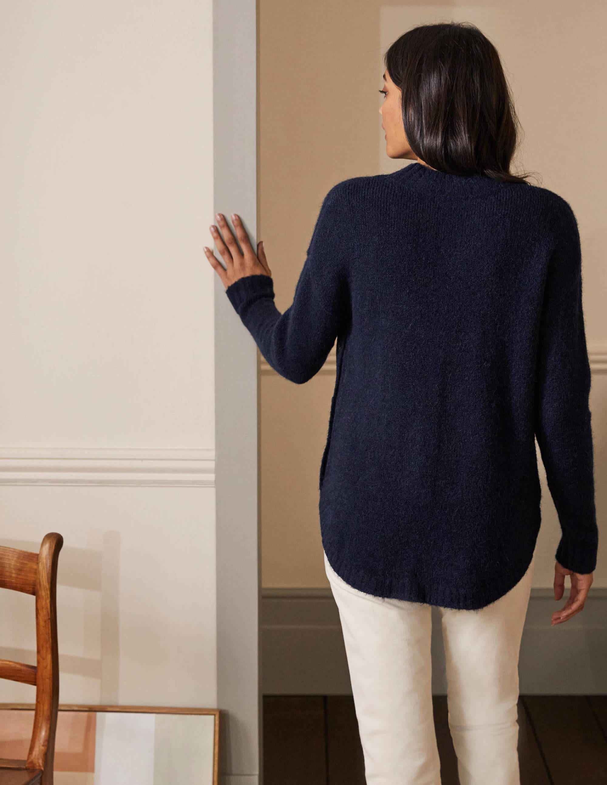Flauschiger Pullover mit seitlichem Knopf-Marineblau - Image 3