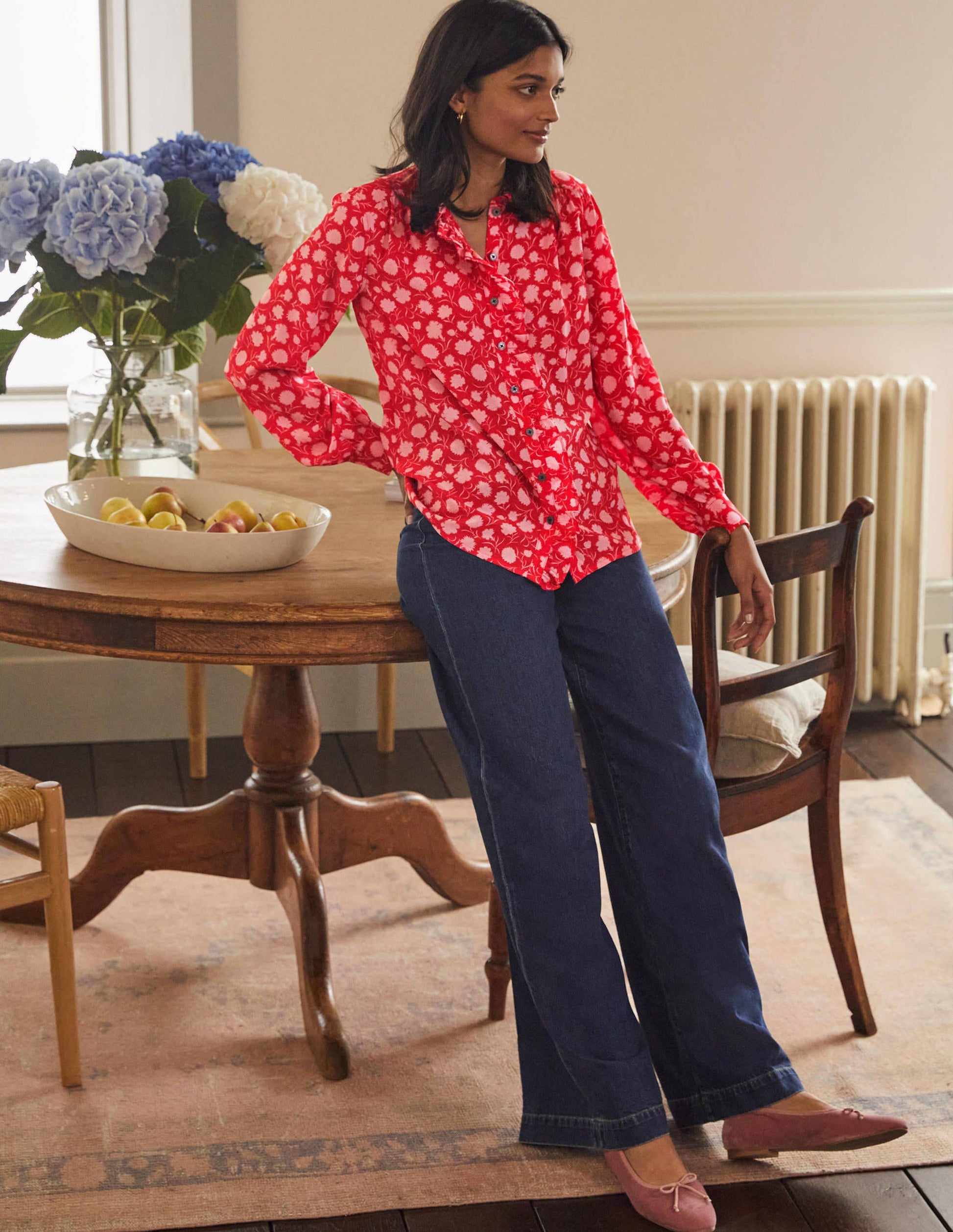 Seidenbluse mit hohem Kragen und Rüschen-Paprikarot, Knospen mit Blüten-3