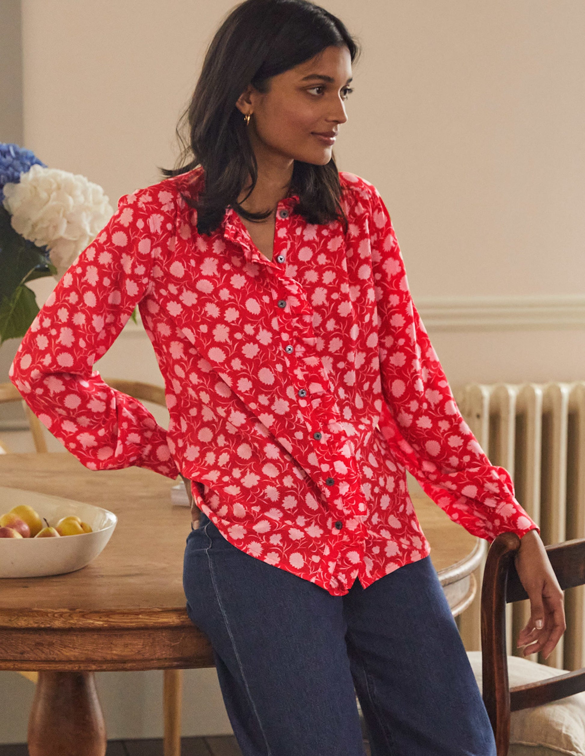 Seidenbluse mit hohem Kragen und Rüschen-Paprikarot, Knospen mit Blüten-5