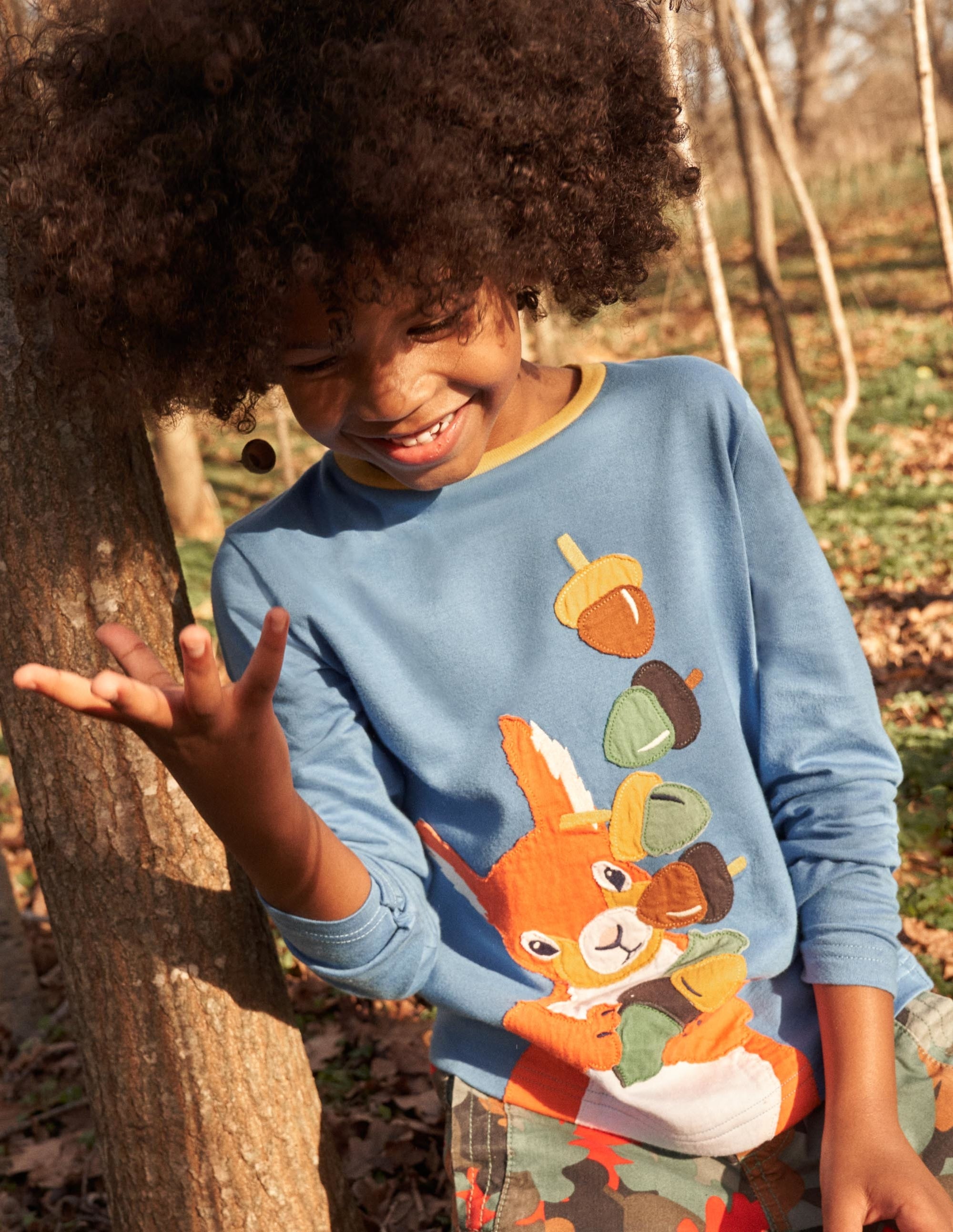 T-Shirt mit Applikationen auf Vorder- und Rückseite-Rivierablau, Eichhörnchen - Image 4