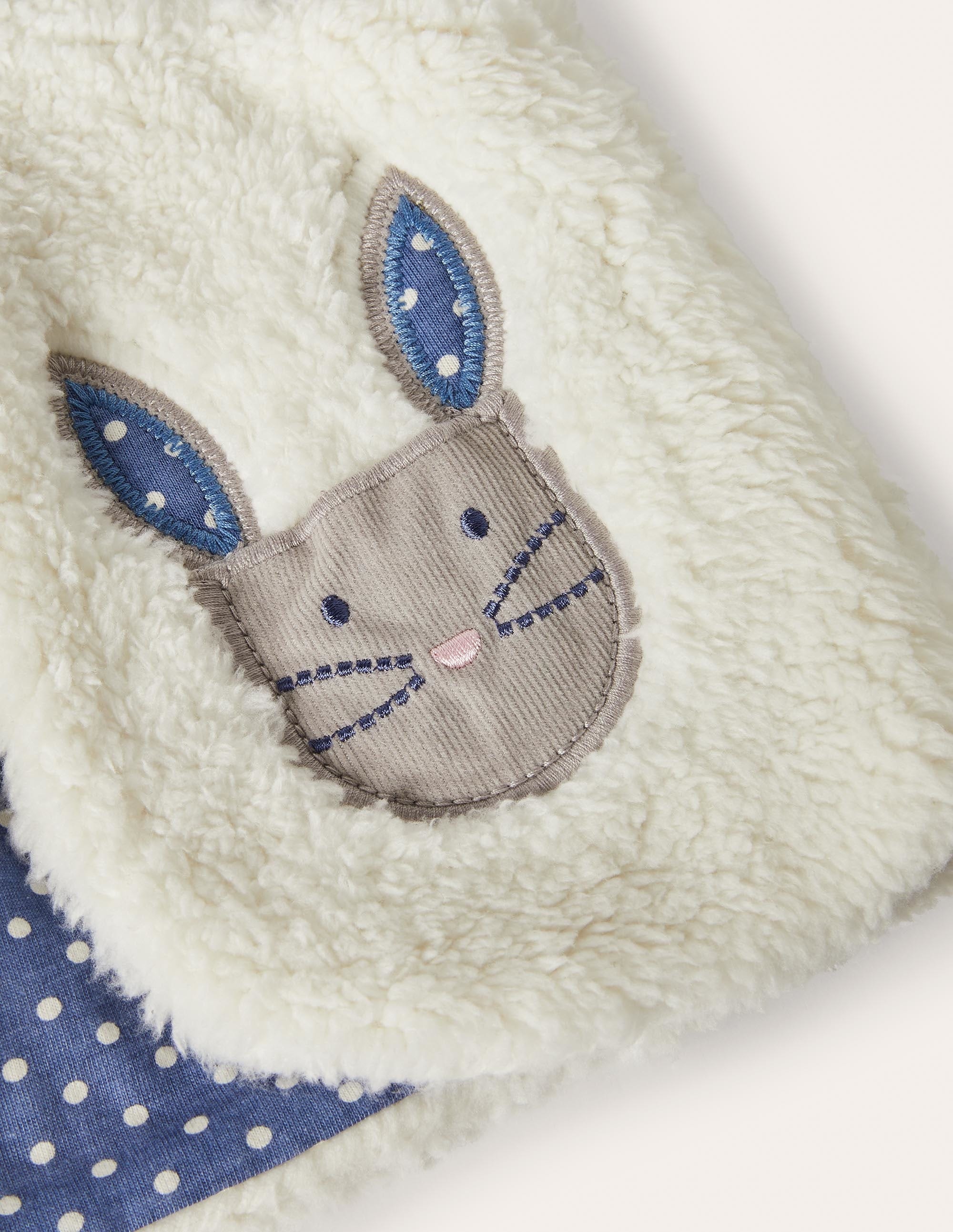 Cosy Appliqué Pocket Gilet-Ivory - Image 3
