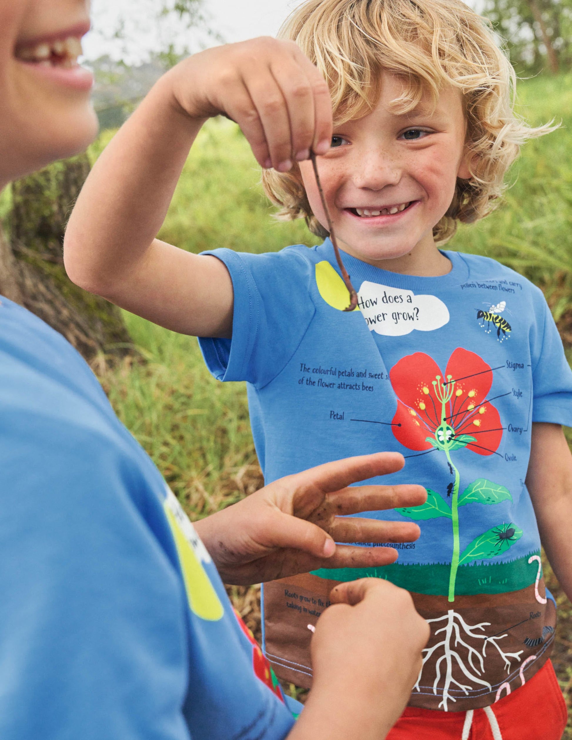 T-Shirt mit lehrreichem Motiv-Helles Glockenblumenblau, Blume-5
