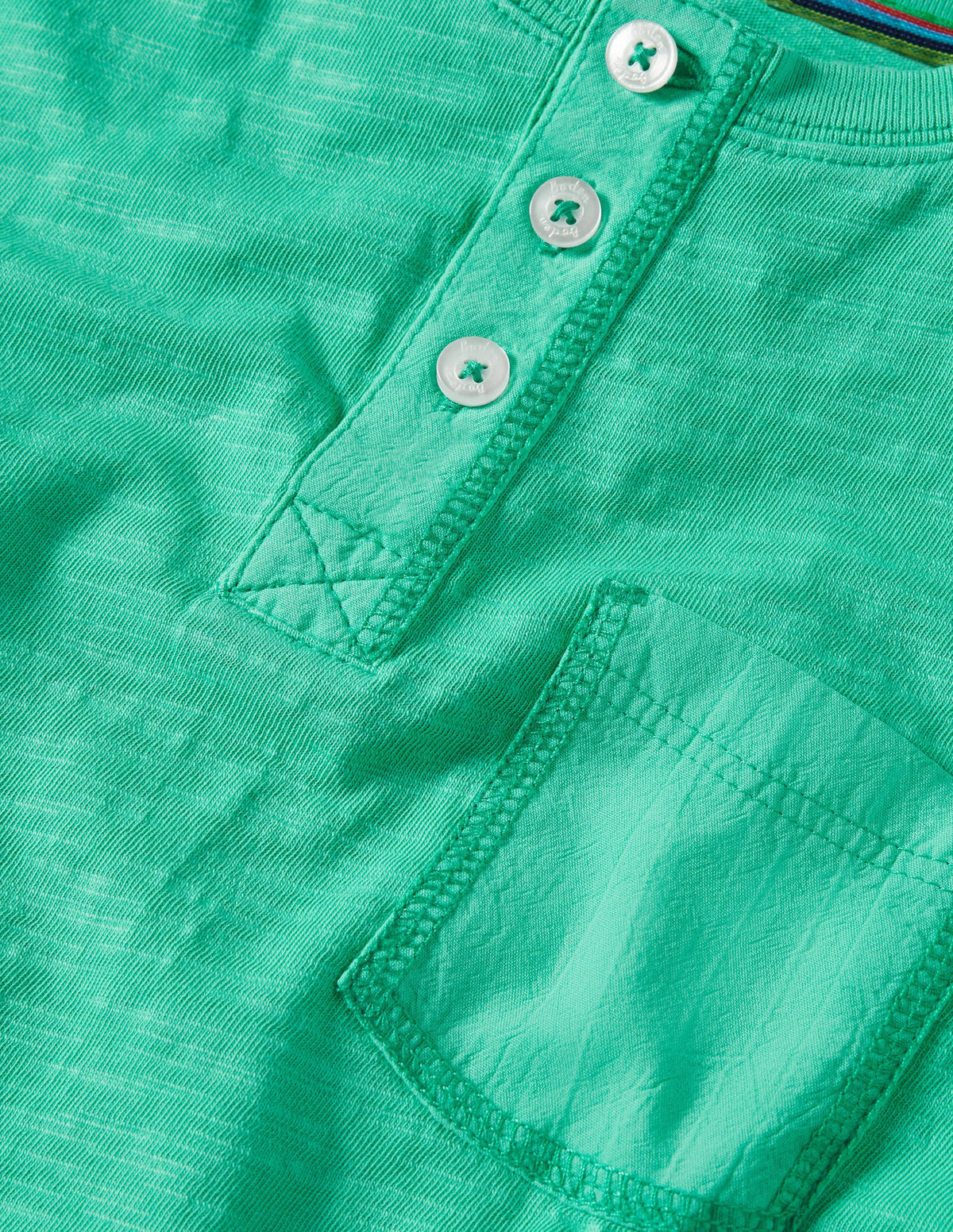 Stückgefärbtes Henley-T-Shirt-Tropisches Grün - Image 3