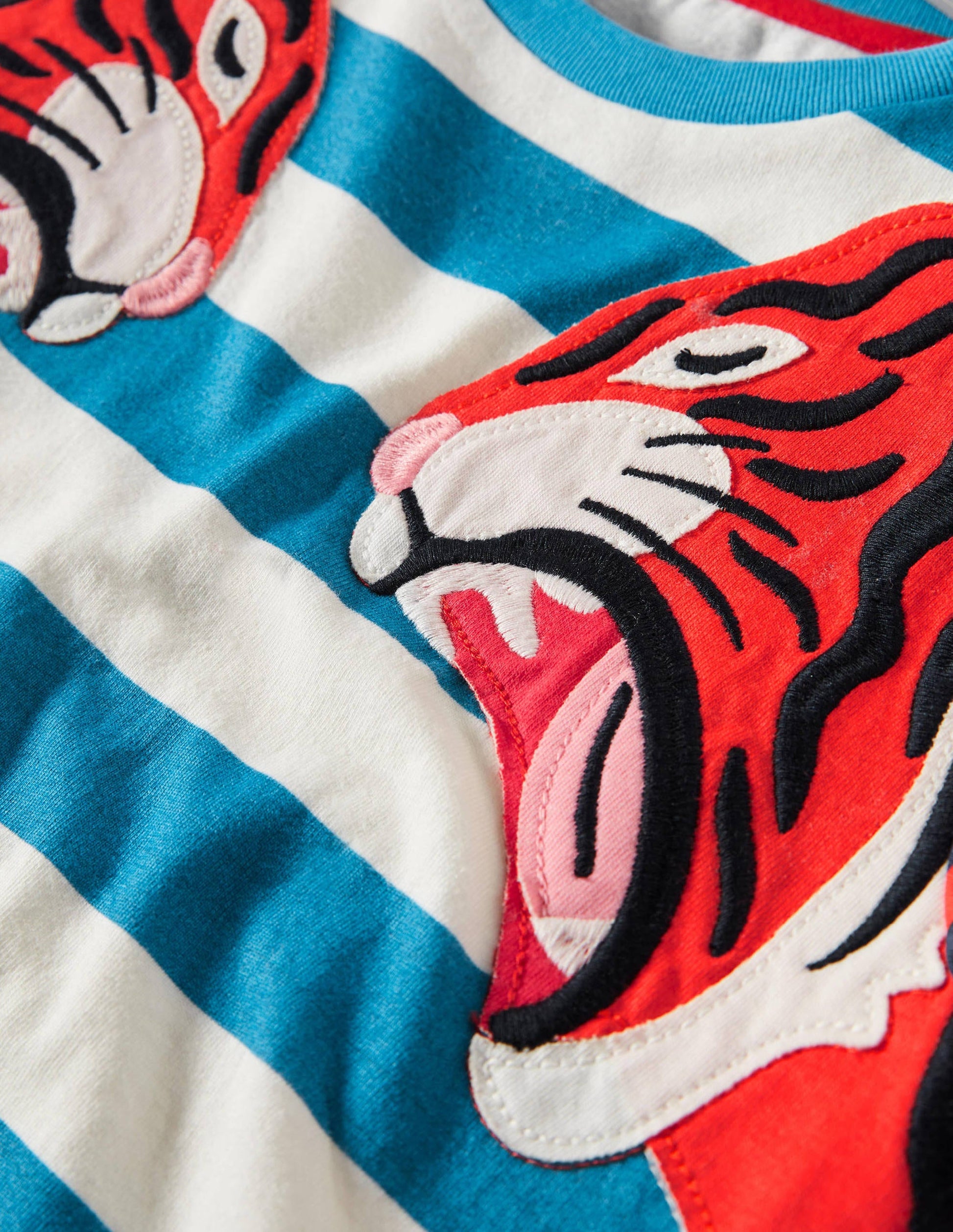 Oberteil mit Raubkatzenapplikation-Marokkoblau, Tiger-3
