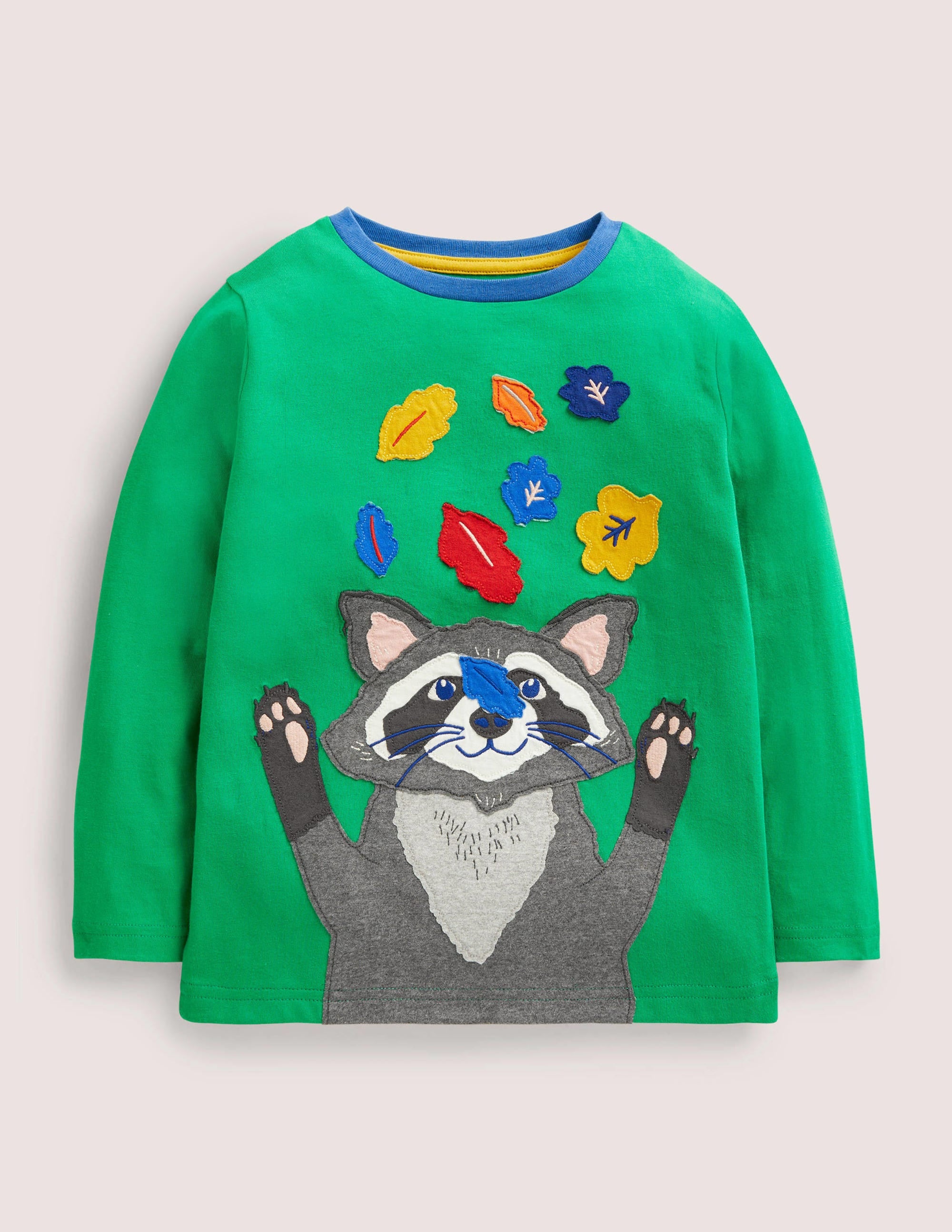 T-Shirt mit Applikationen auf Vorder- und Rückseite-Schottengrün, Waschbär - Image 1