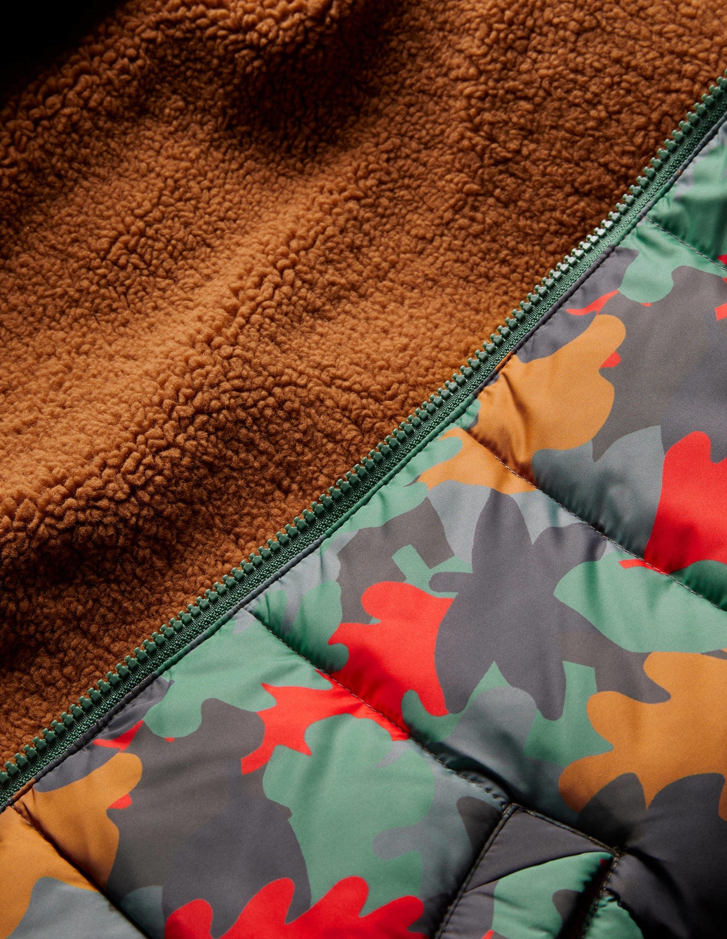 Autumn Leaf Reversible Teddy Puffer Jacket-Rosmaringrün, Herbstlaub-Camouflage